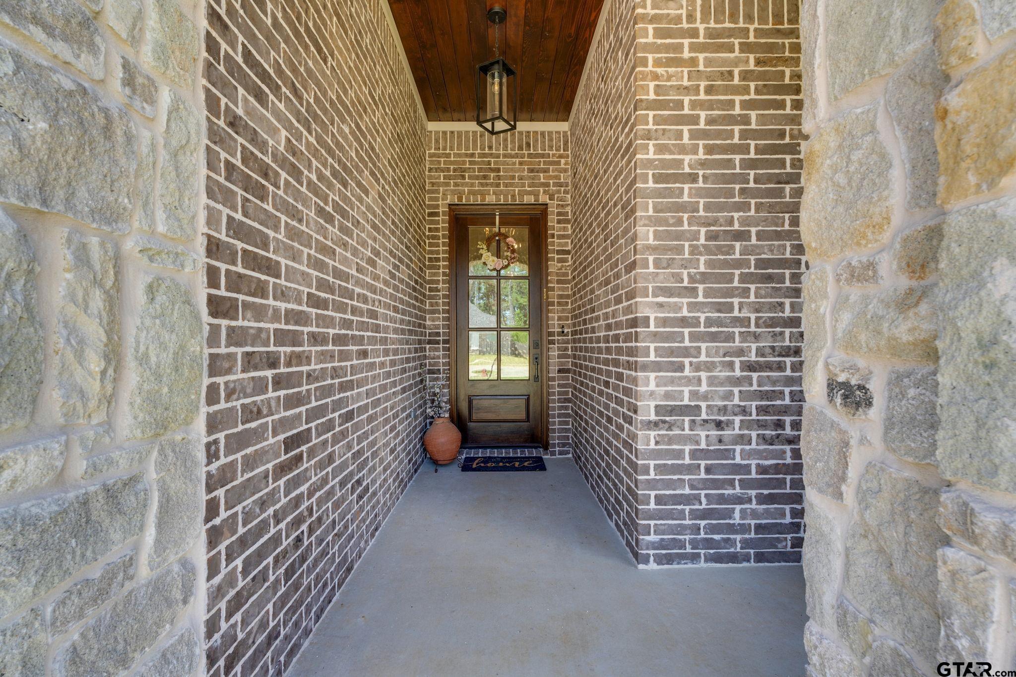418 Deer Point Cv