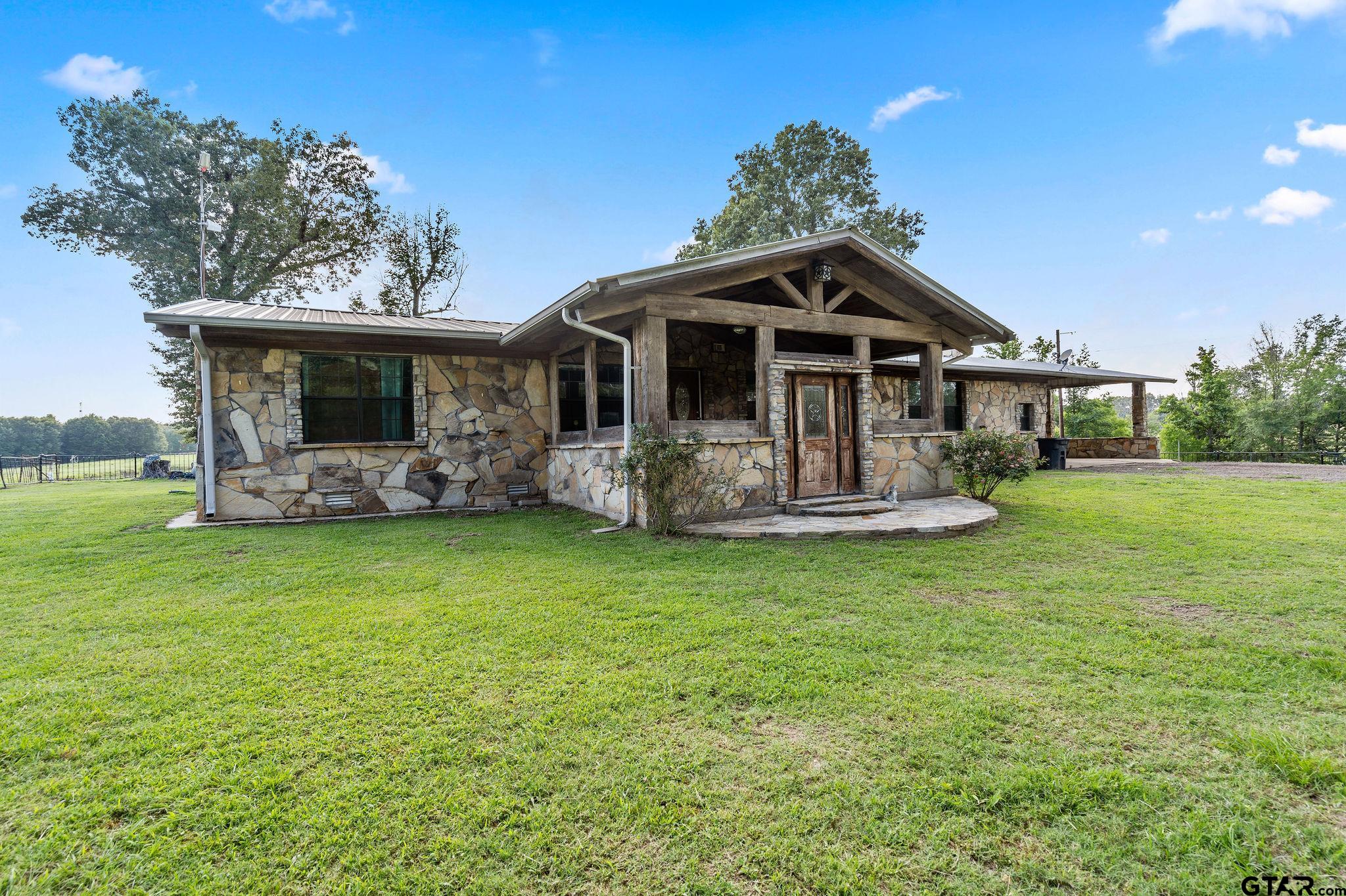 2711 N FM 250