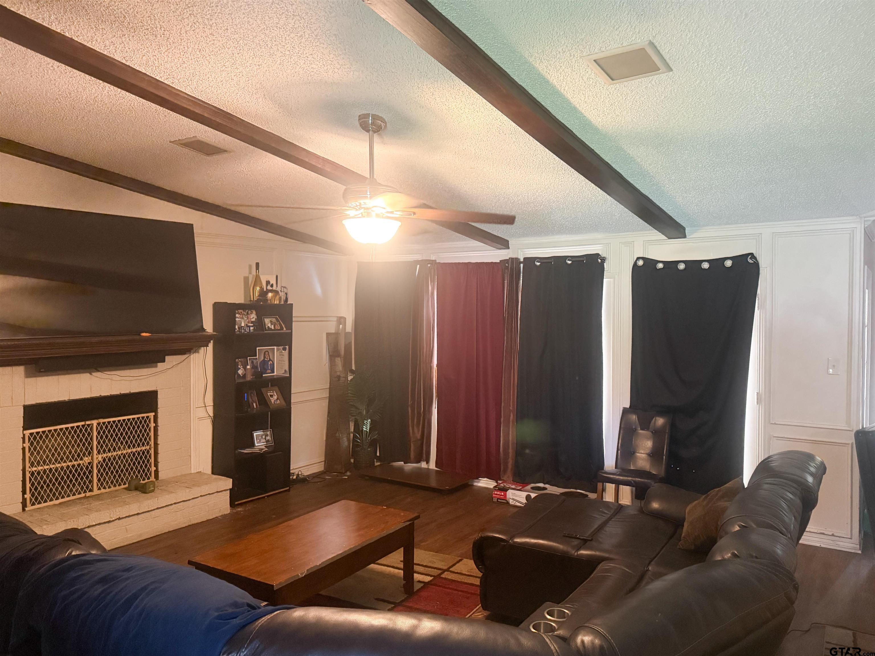 409 Sutherland Dr.