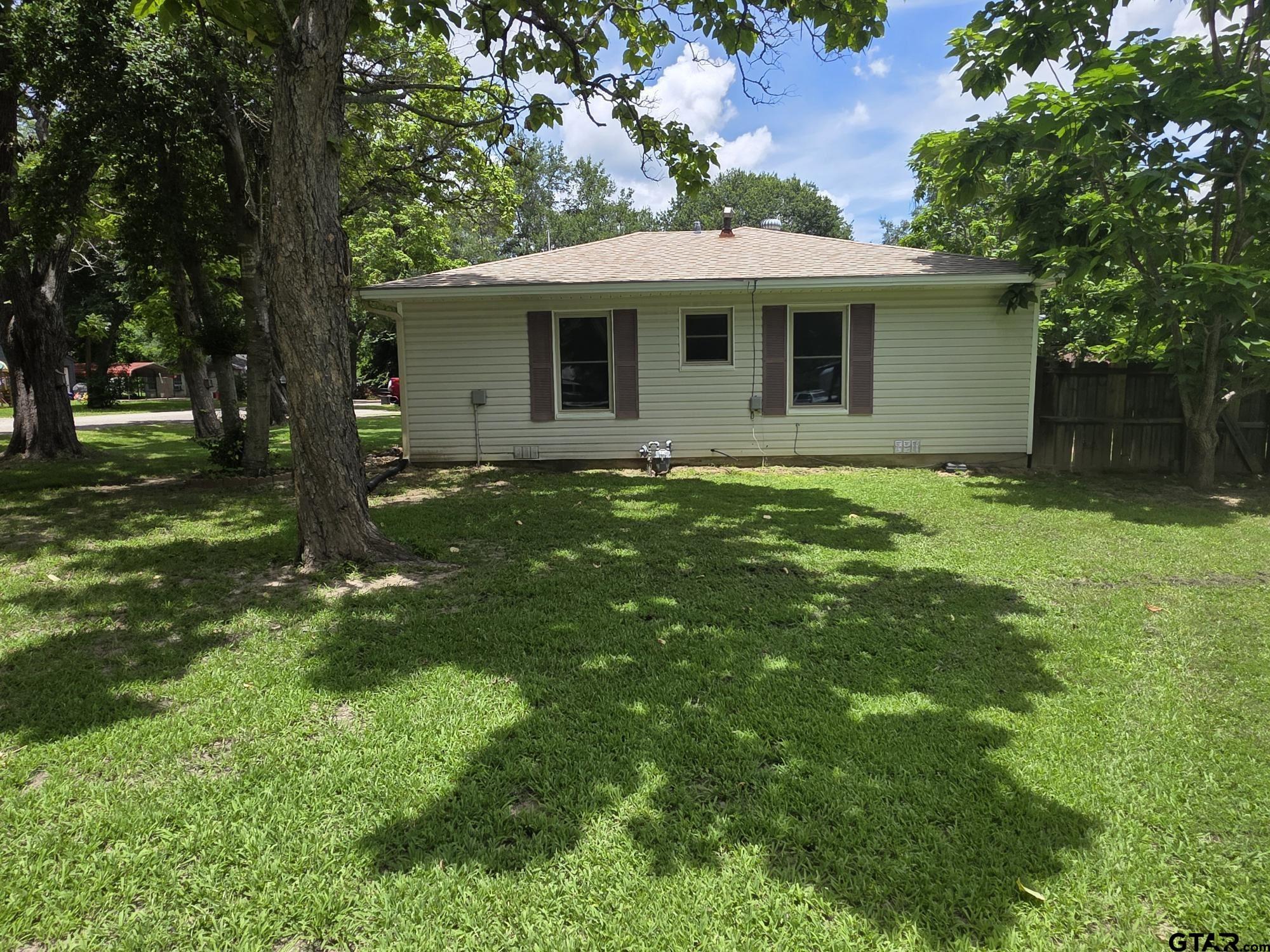 604 Eastside Dr.