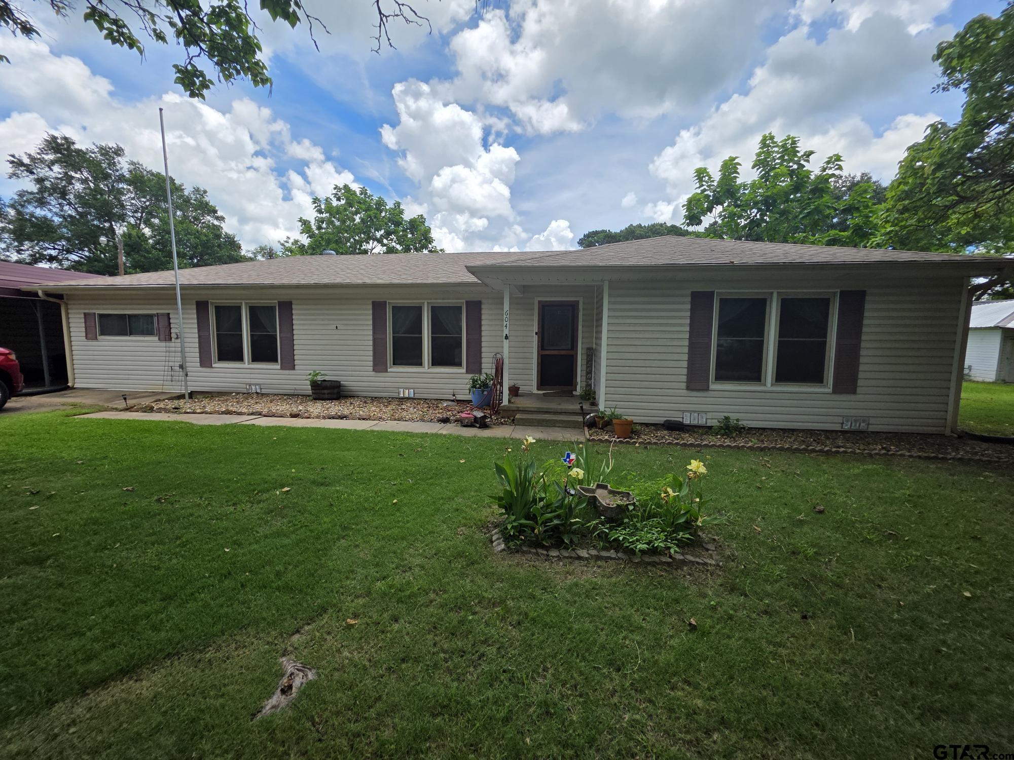 604 Eastside Dr.