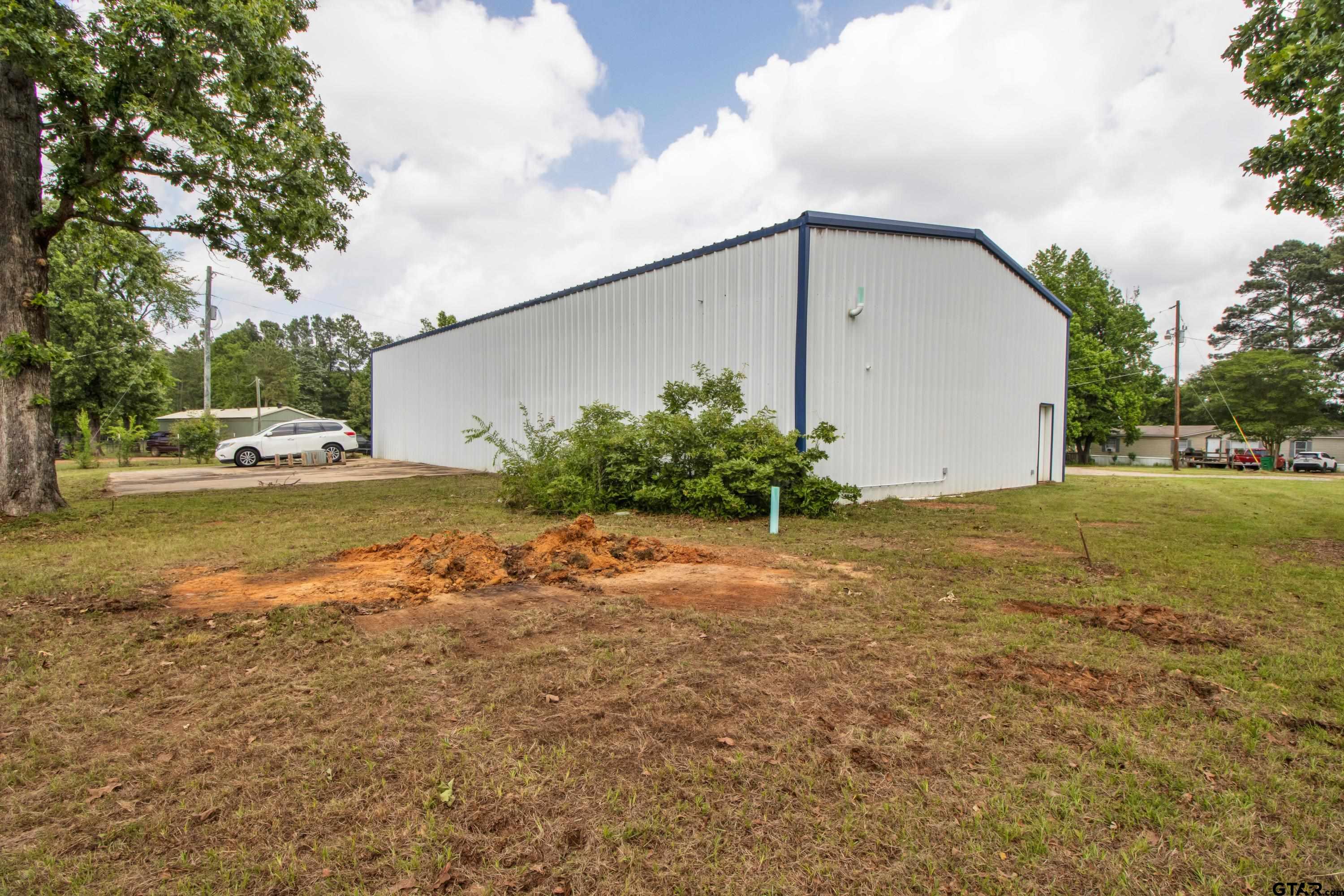 112 Lori Ln