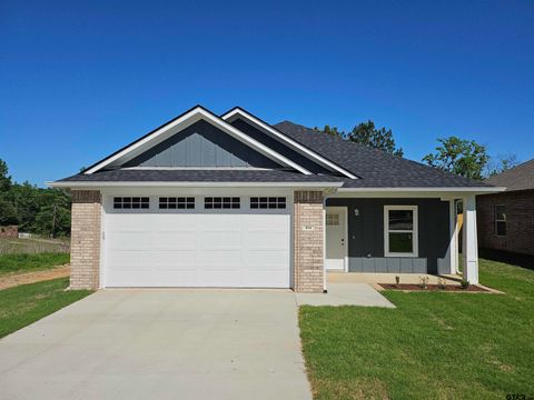 614 N COMMERCE Overton TX 75684