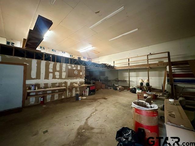 2209 & 2011 E Old Hwy 80