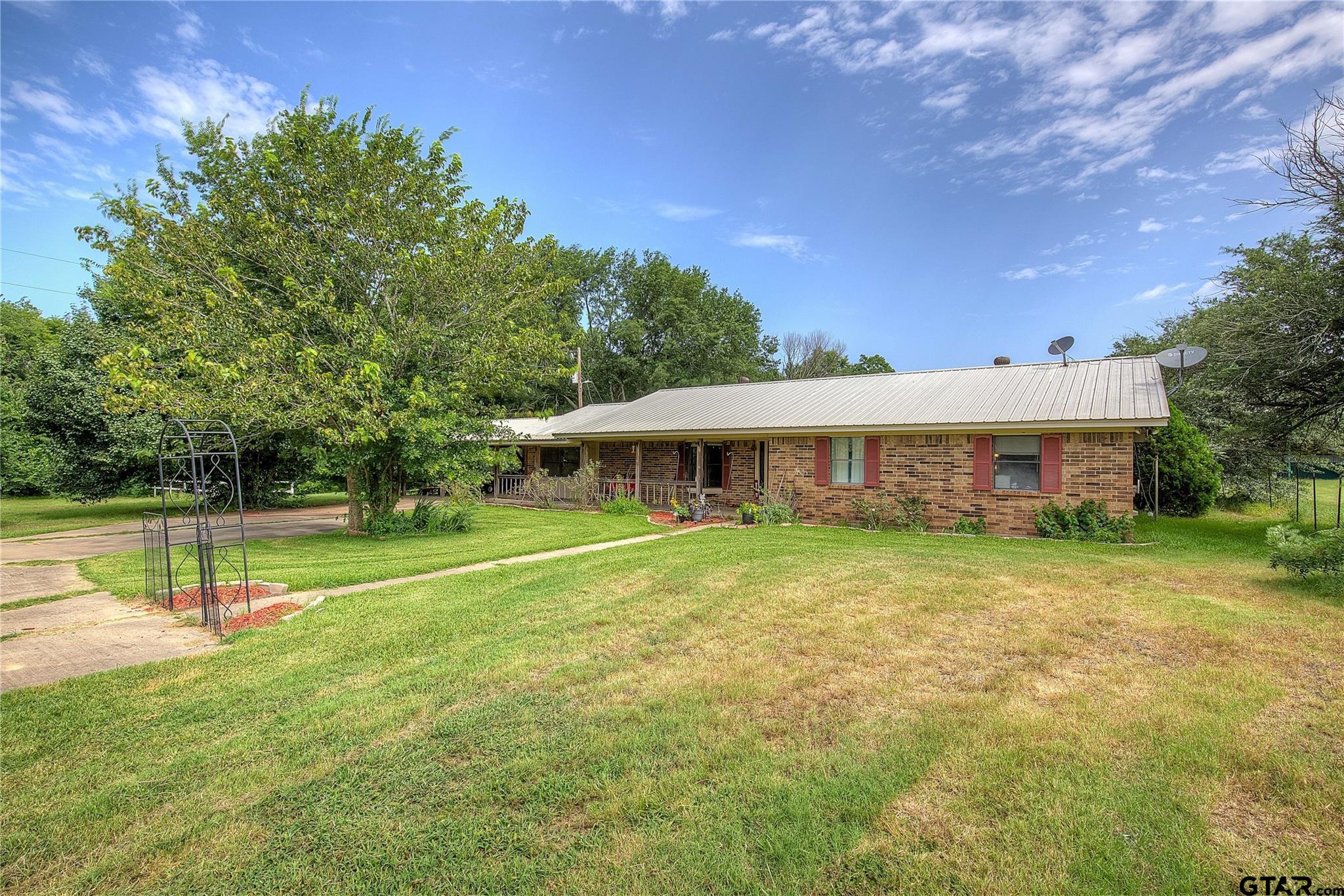 436 County Road 2095