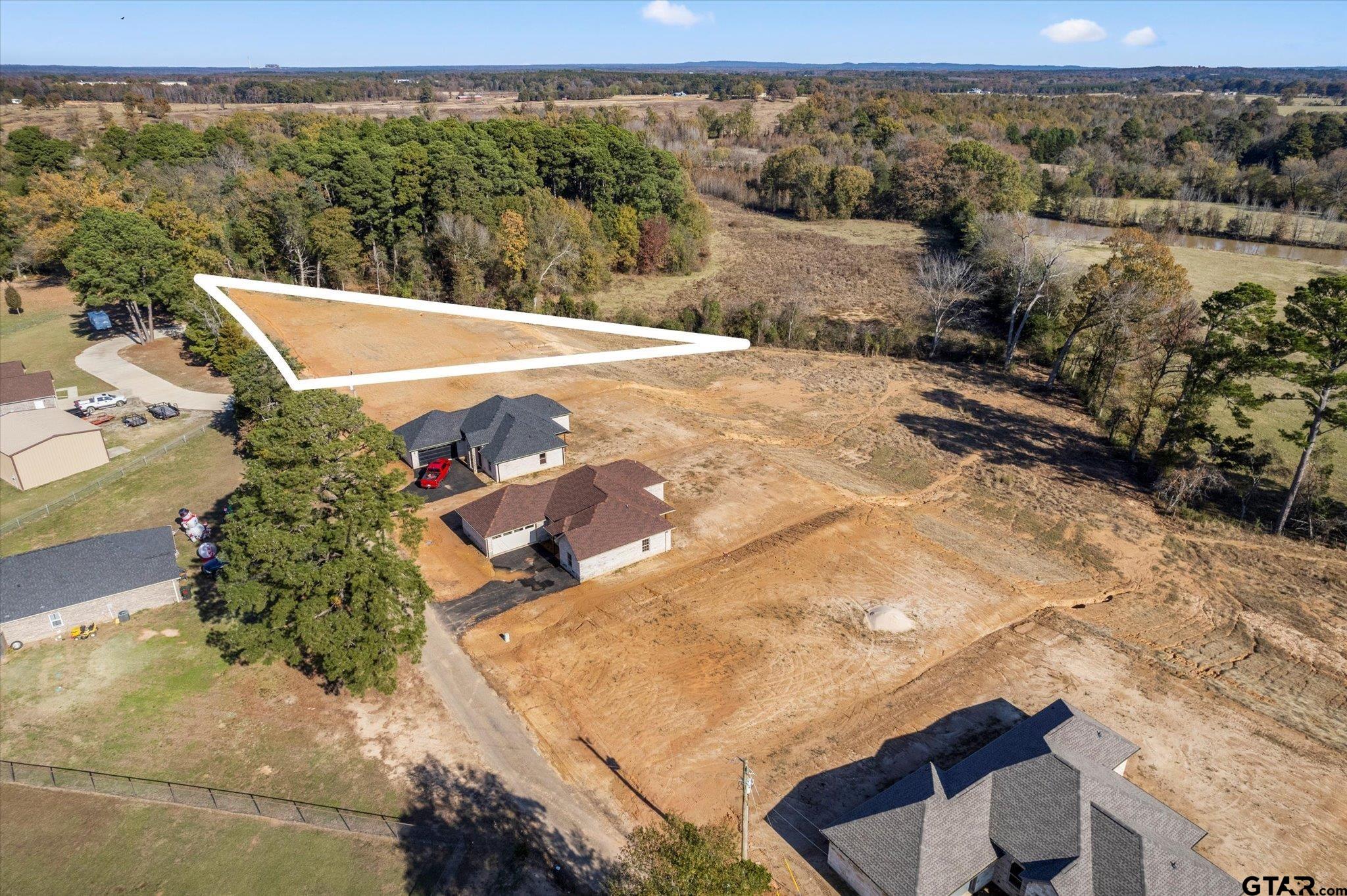 Lot 1 CR 4323