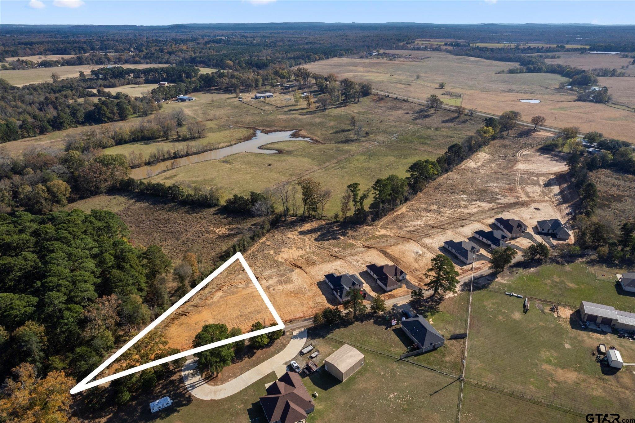 Lot 1 CR 4323