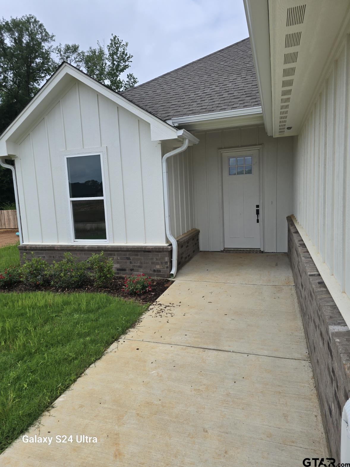 902 Alex Dr