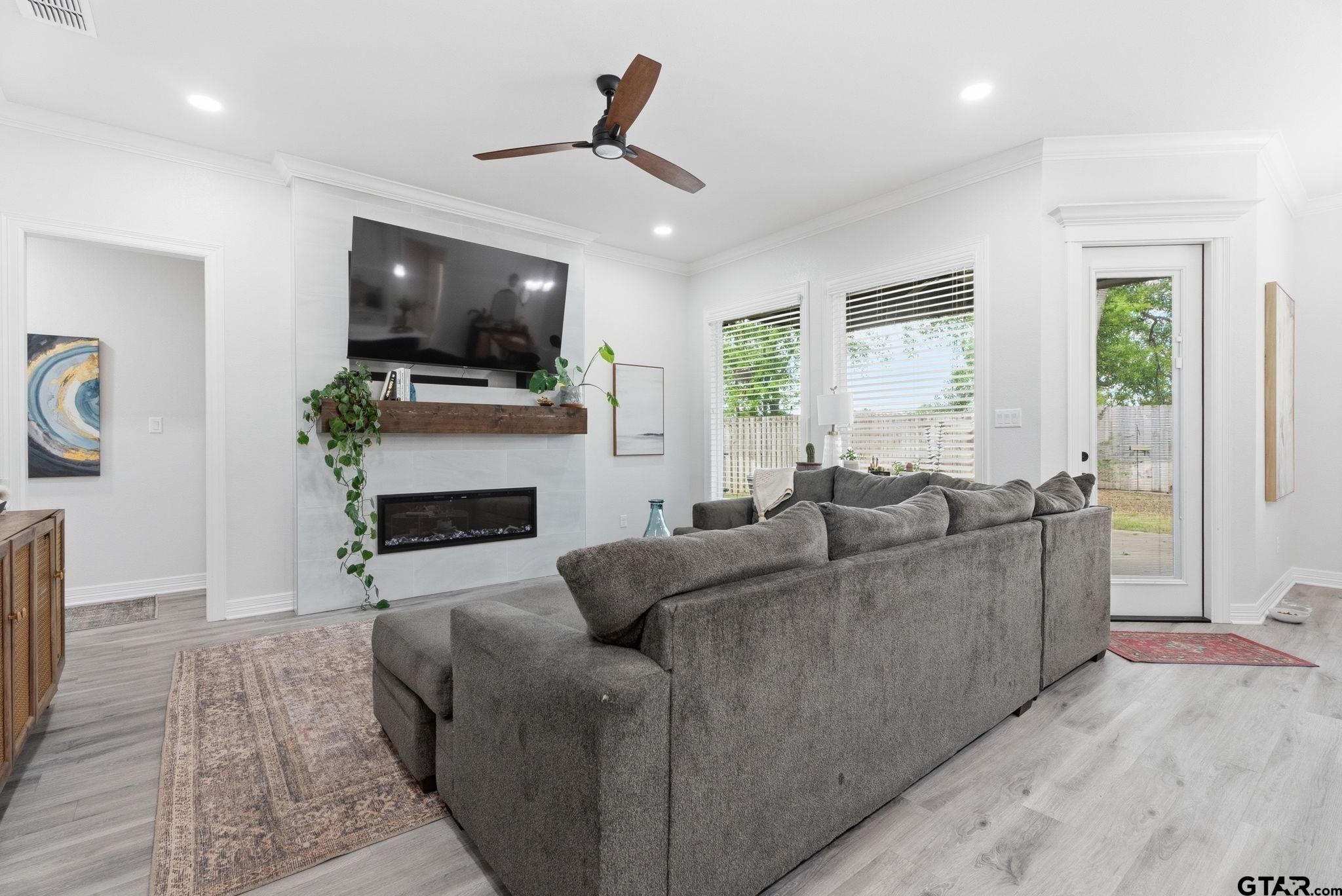 1804 Josh Dr