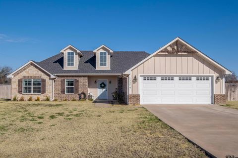 A home in Lindale