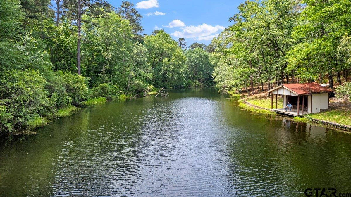 226 N FM 2869