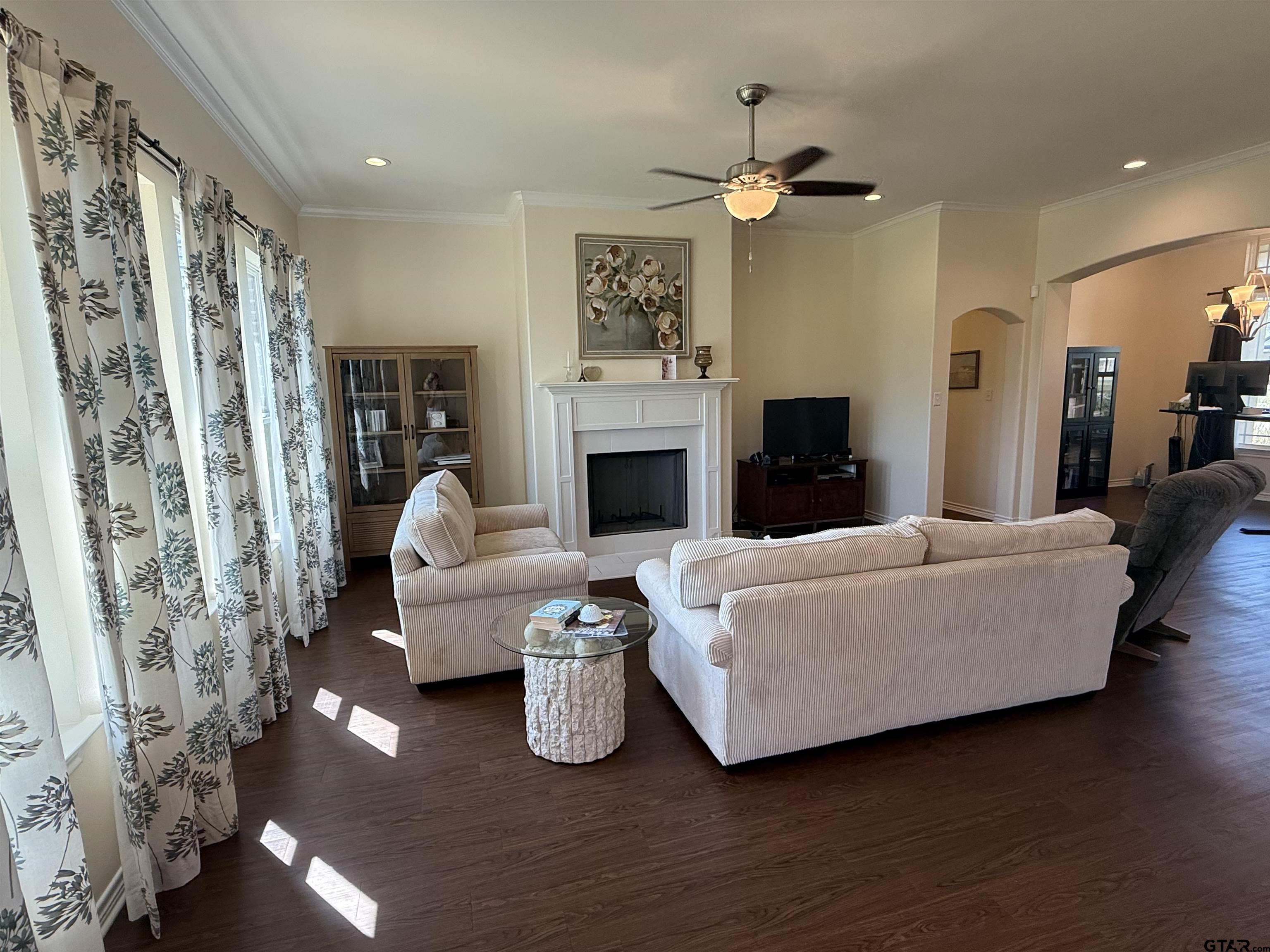 21547 Castle Rock Cir