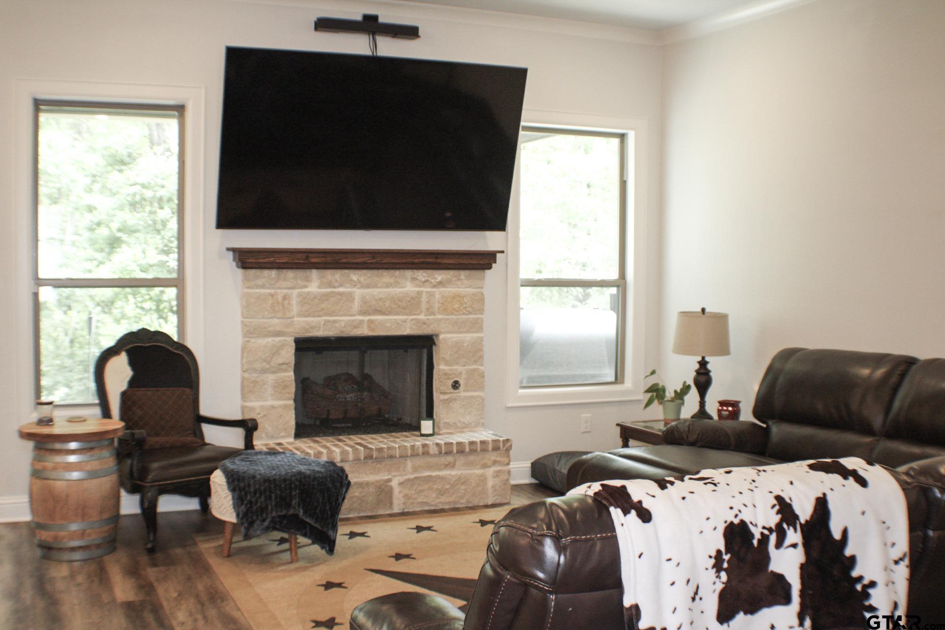 Tyler, Texas 75703, United States, 4 Bedrooms Bedrooms, ,3 BathroomsBathrooms,Residential,Pending,50014