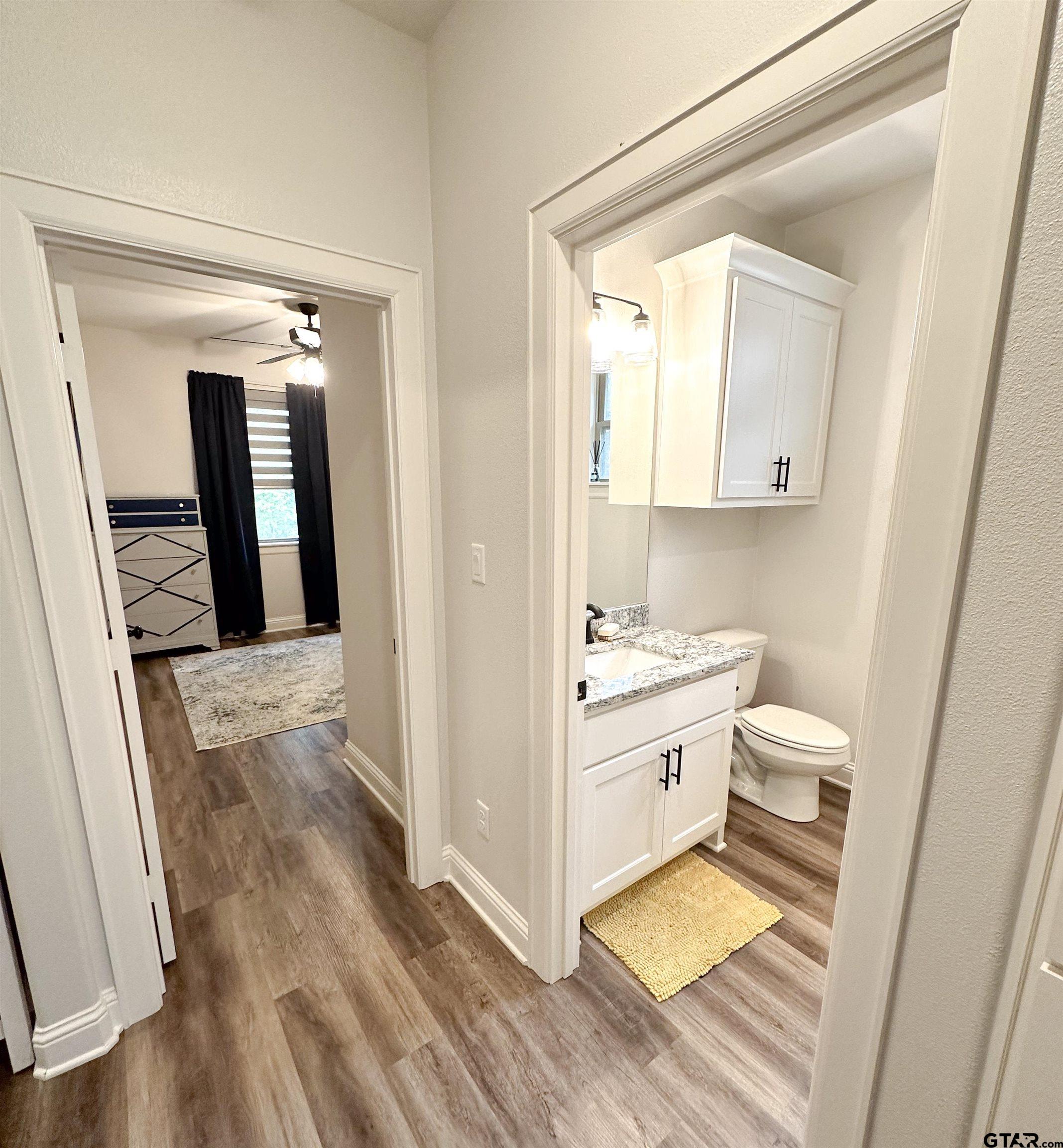 Tyler, Texas 75703, United States, 4 Bedrooms Bedrooms, ,3 BathroomsBathrooms,Residential,Pending,50014