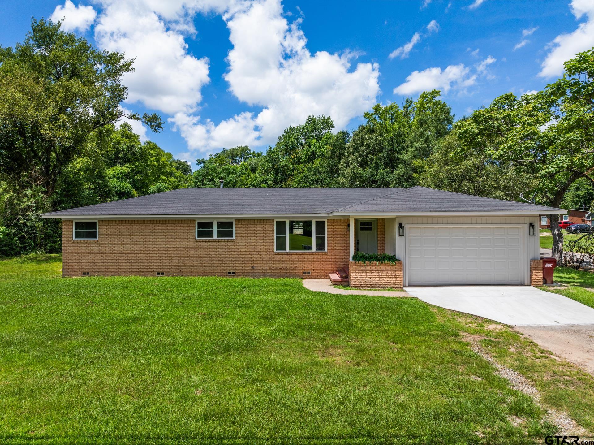 800 Holbrook