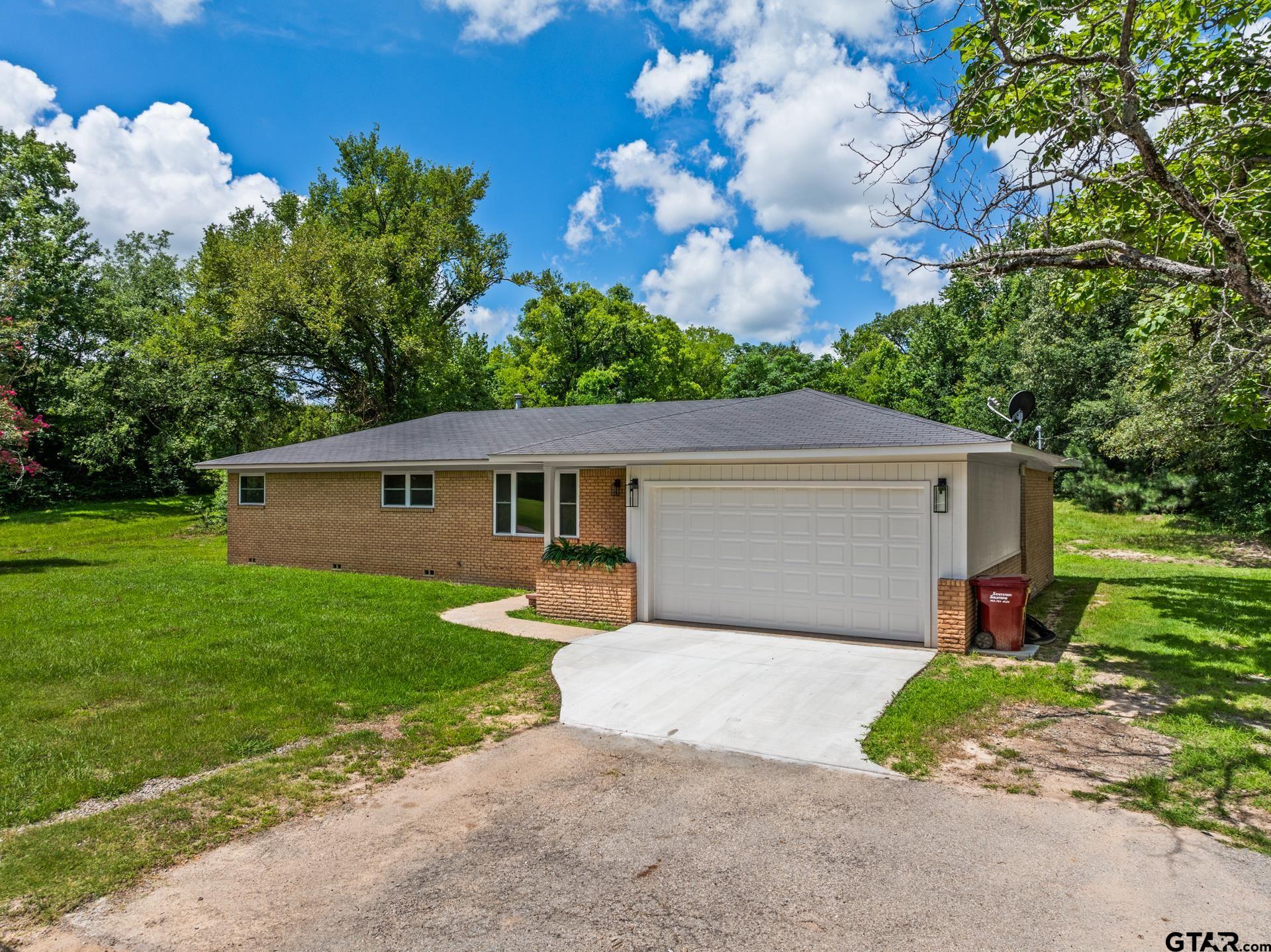 800 Holbrook