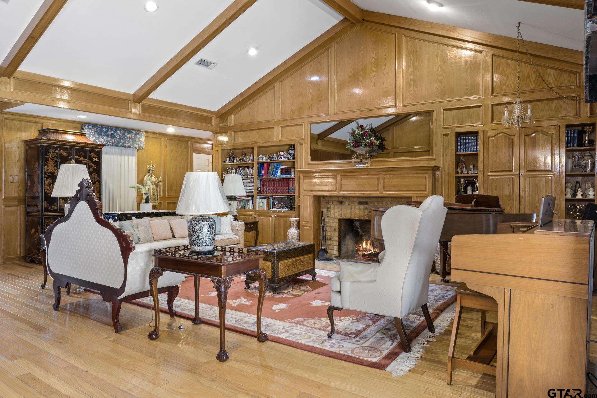 205 Turnberry Circle