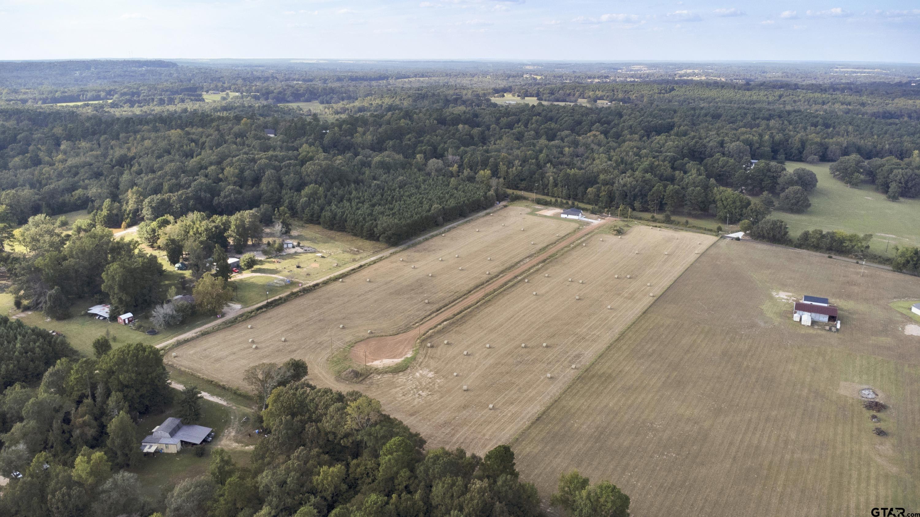 869 Private Road 3168