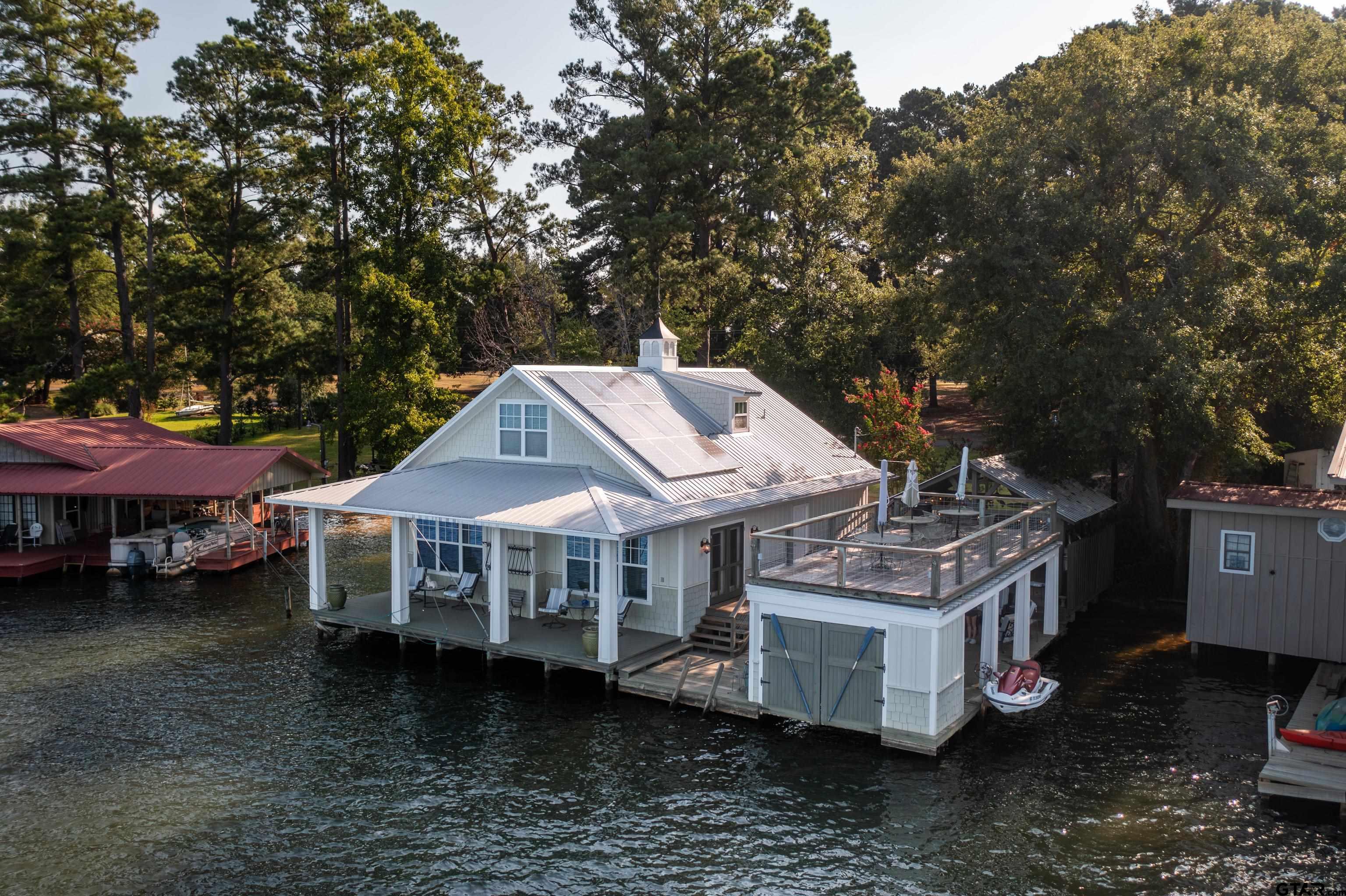 2519 Lakeshore Dr