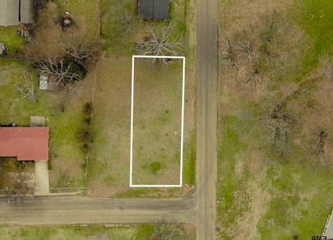 700 W Cash St. Mt Pleasant TX 75455