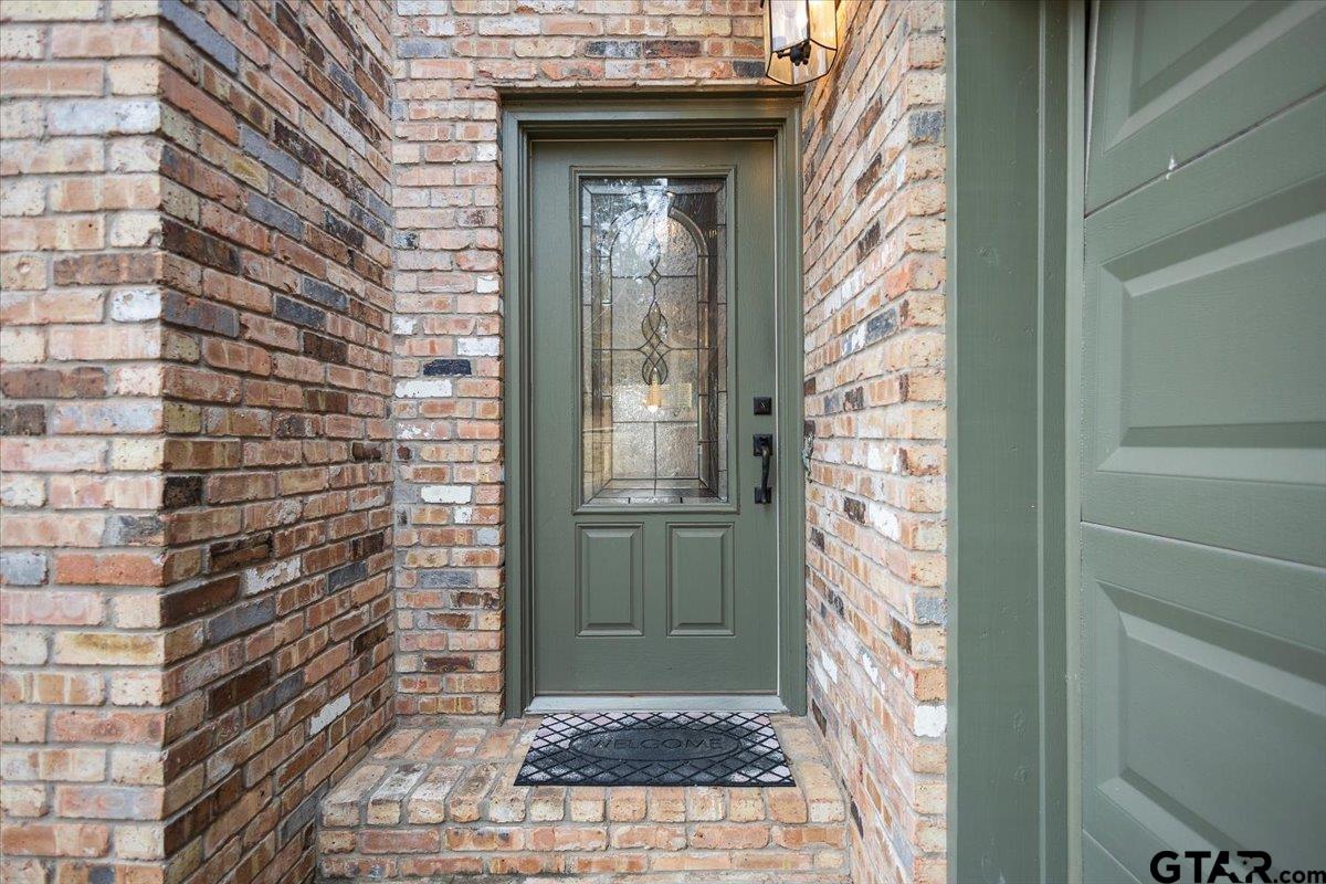 406 Hideaway Lane Central