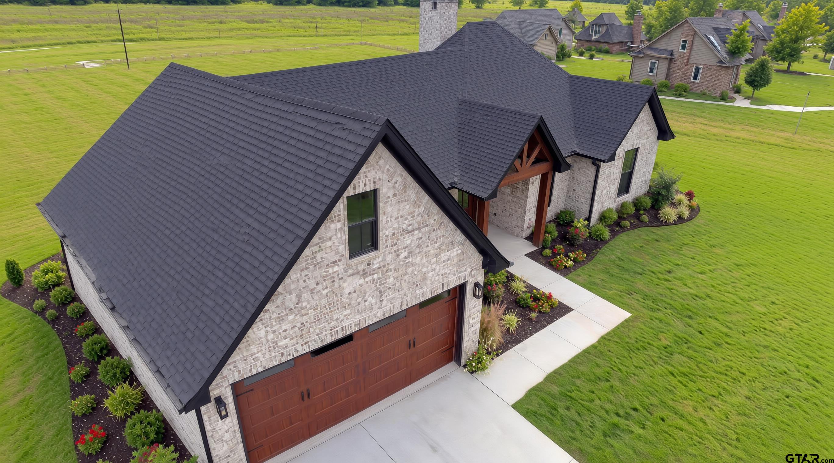 404 Small Oaks Road