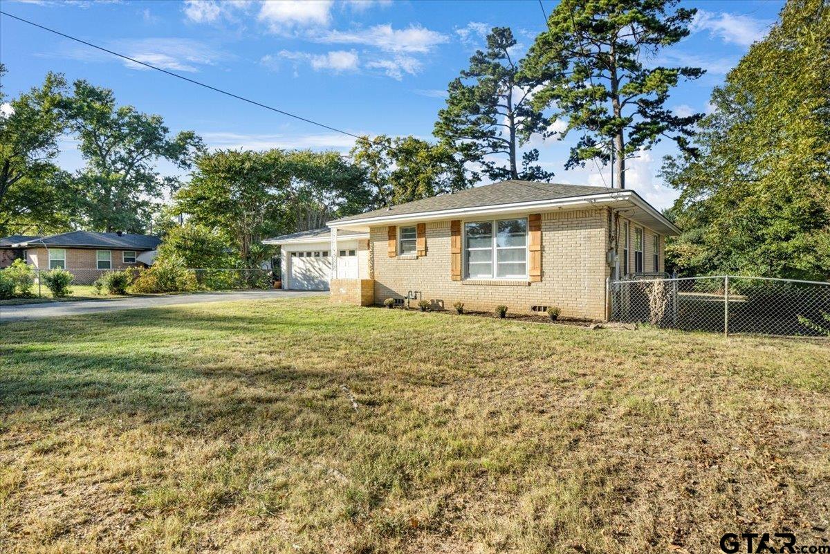 2936 Rollingwood Dr