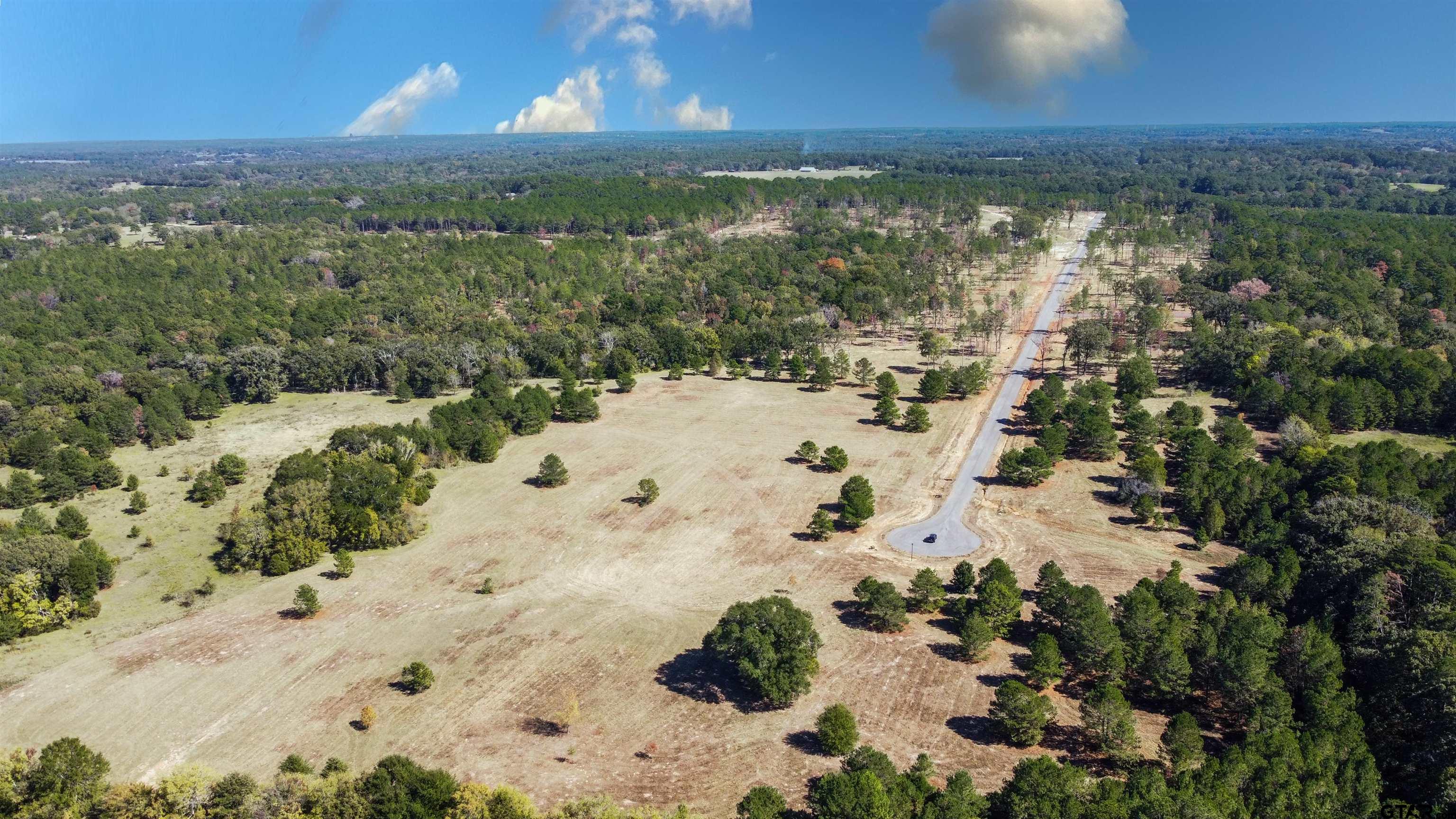 15588 Aniston Ln - (LOT 26)