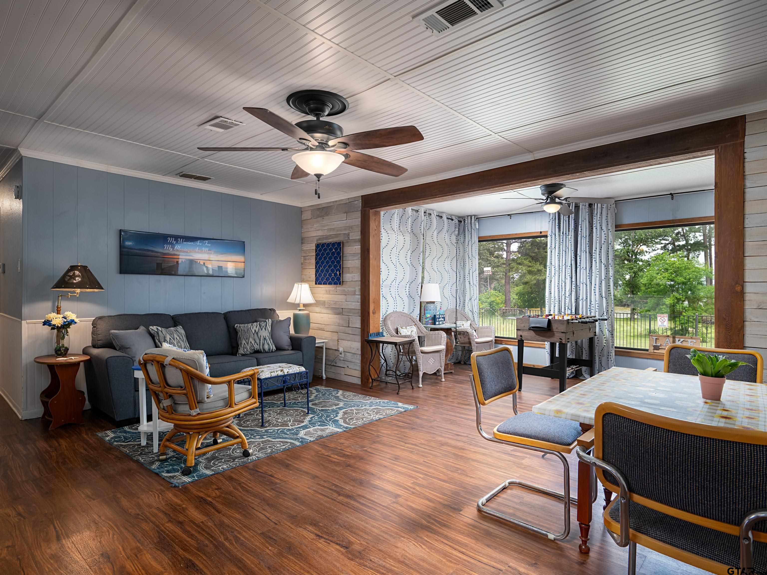 1915 Big Eddy Circle