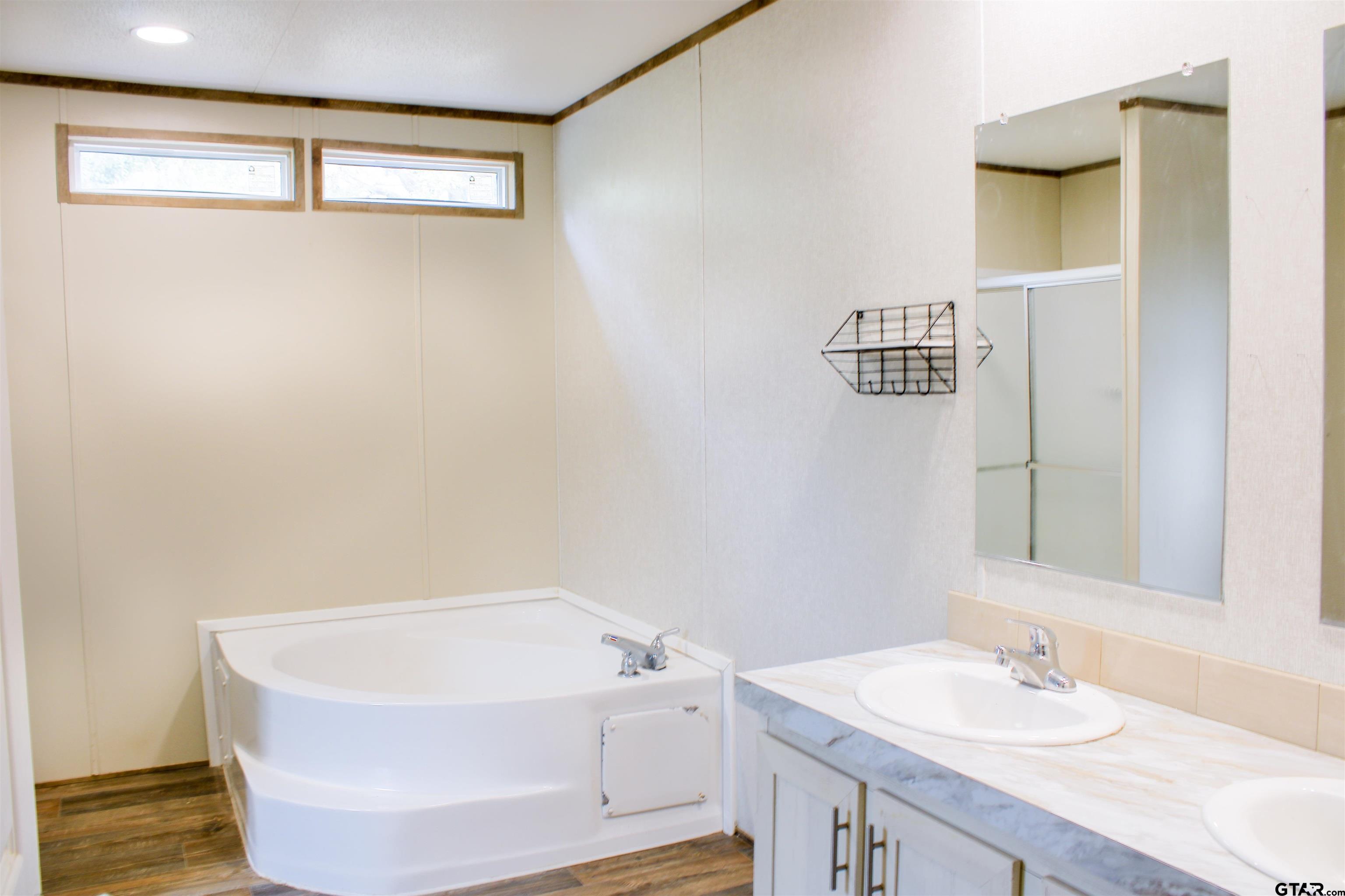 4394 FARM MARKET 2869