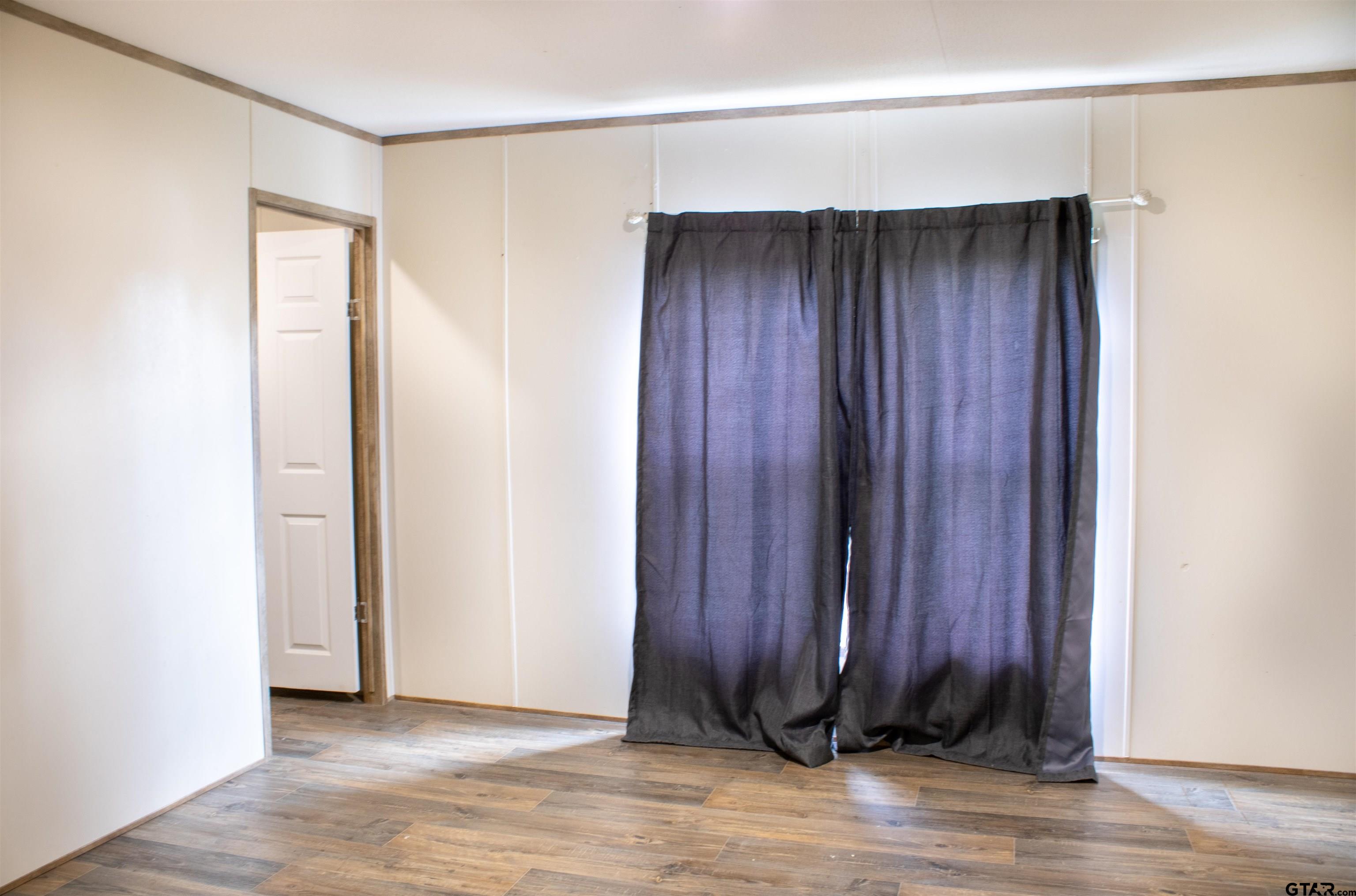 4394 FARM MARKET 2869