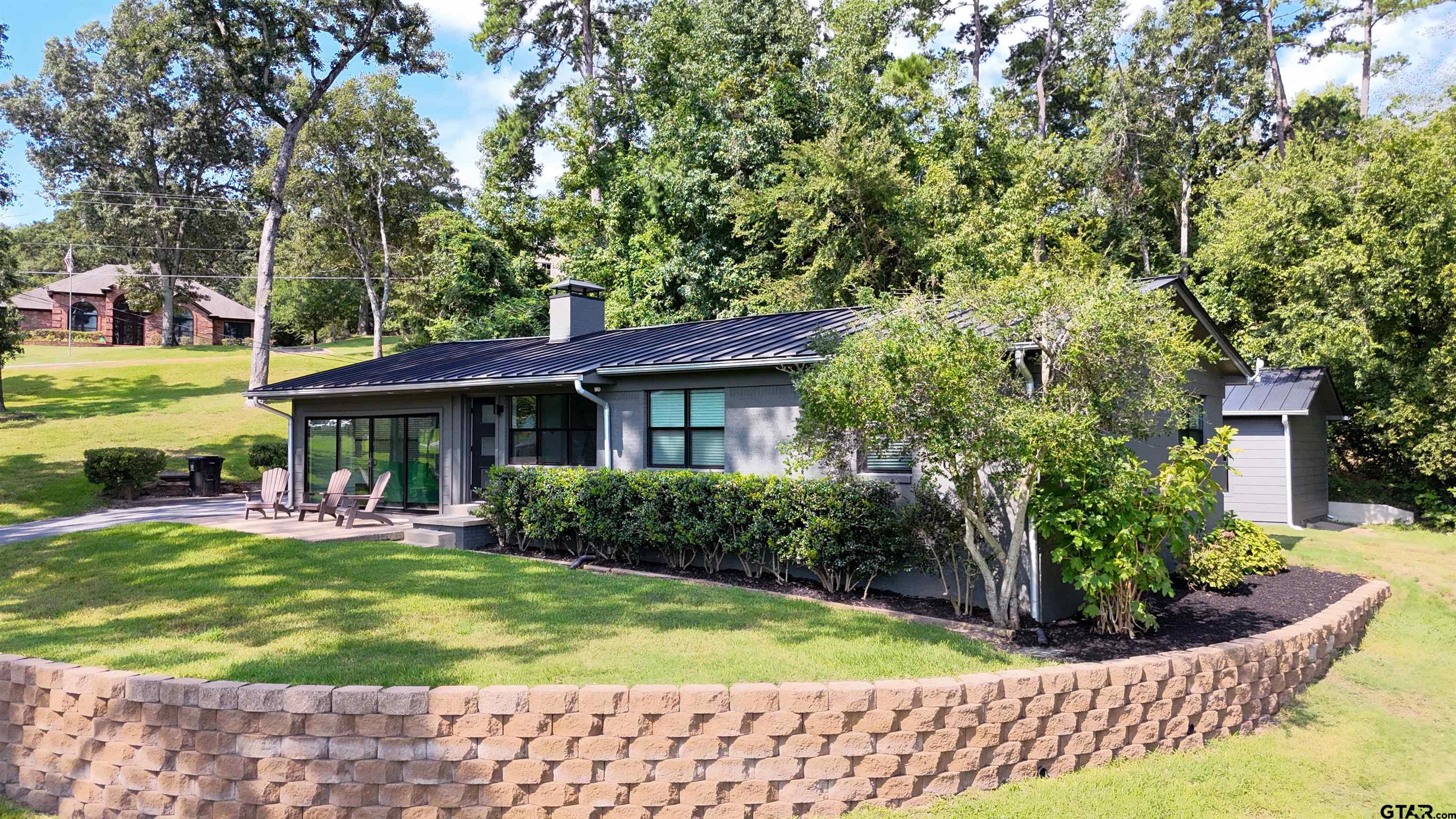 15807 N Peninsula