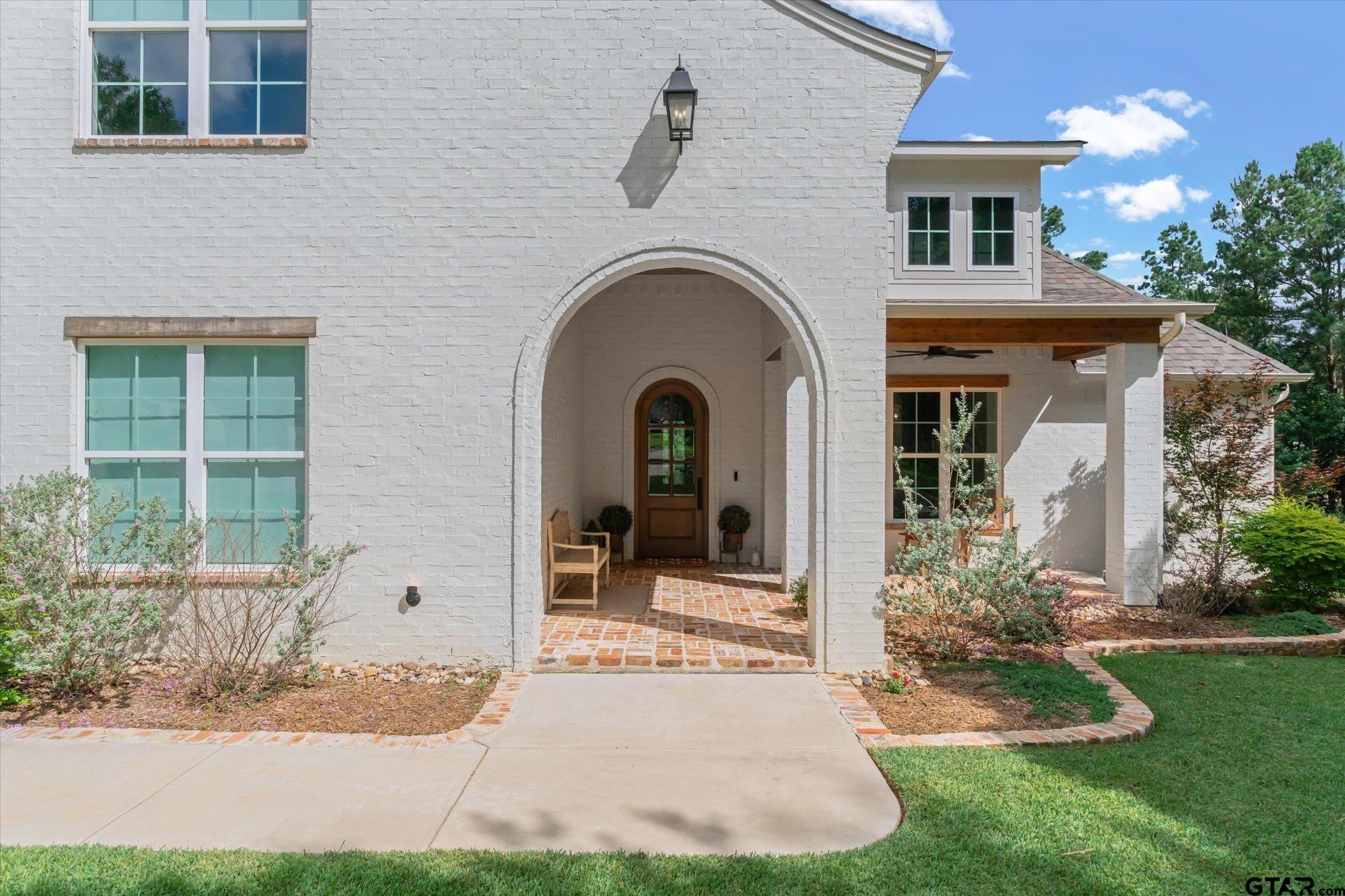 14316 Cedarwood Cir