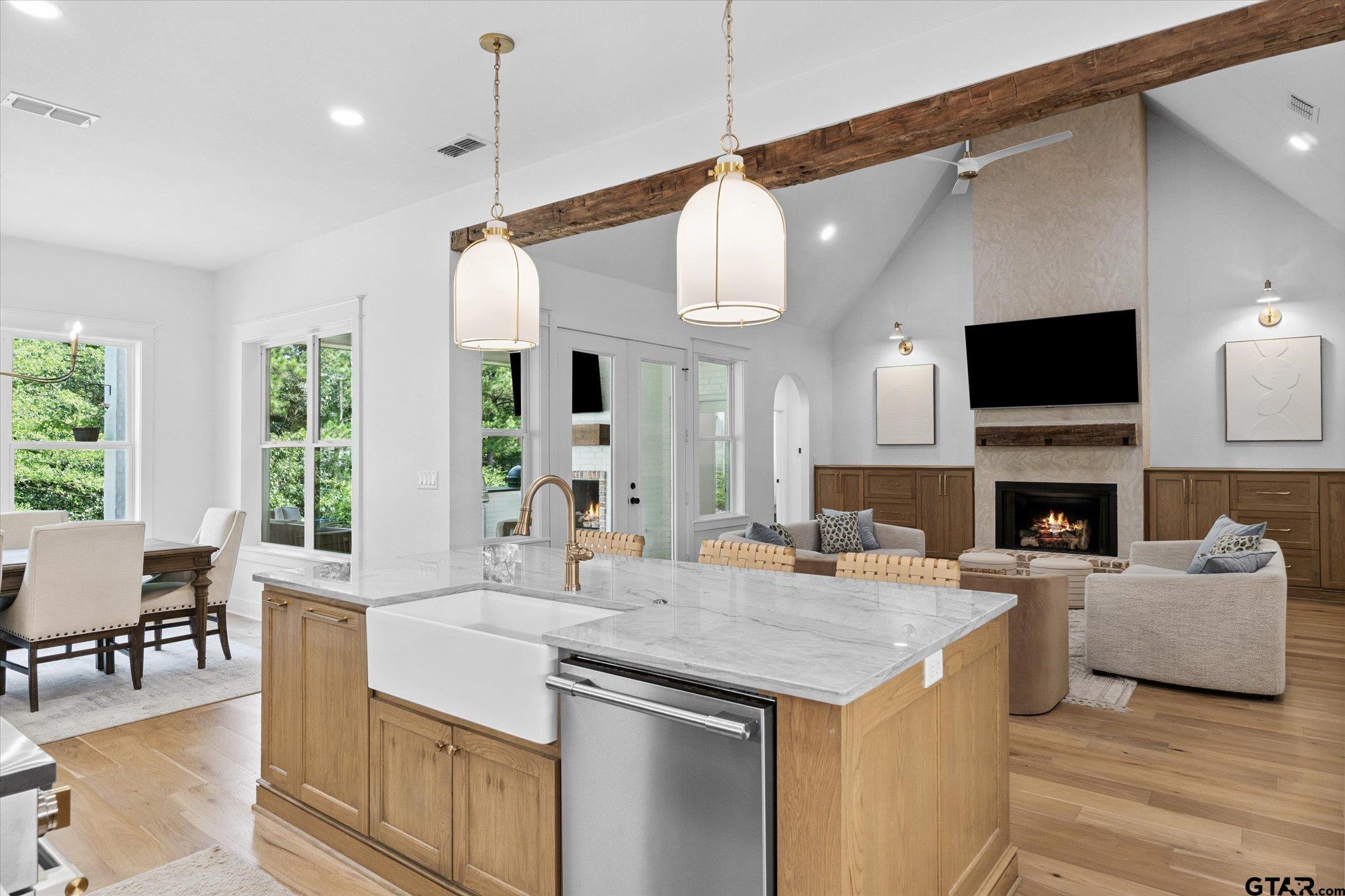 14316 Cedarwood Cir