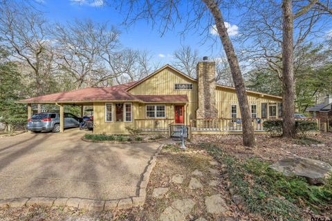 A home in Holly Lake Ranch