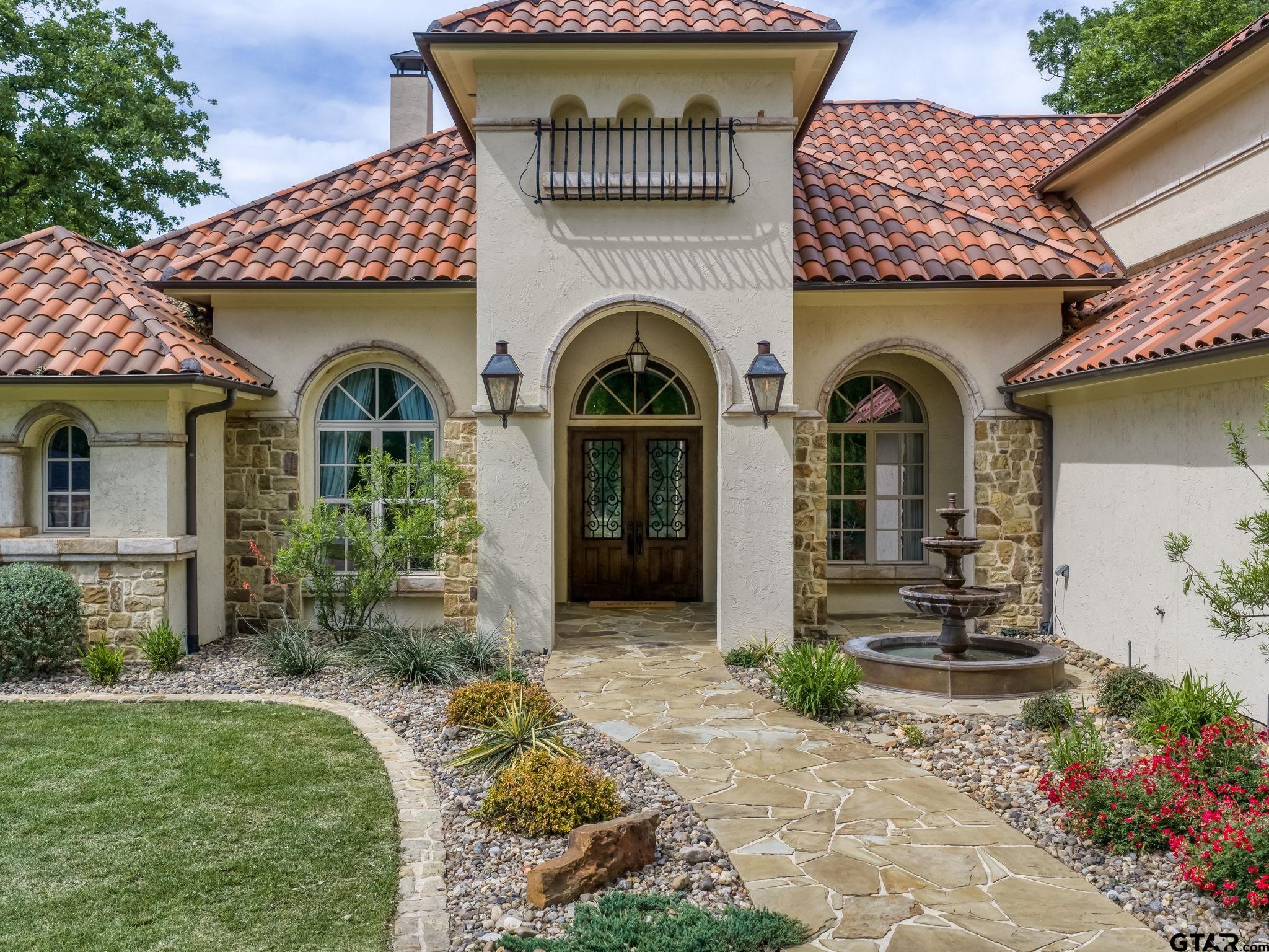 2025 Stonegate Valley Dr