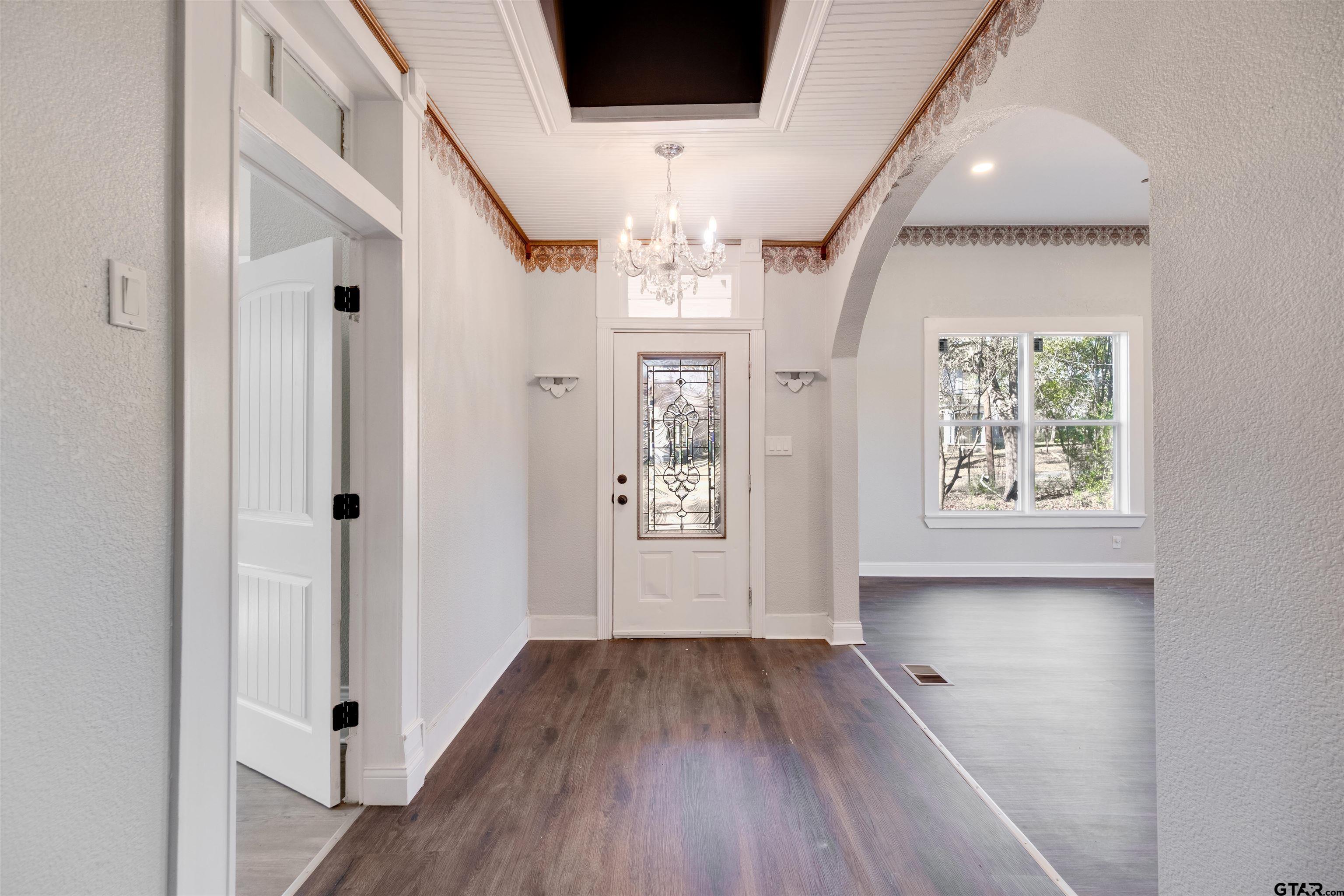 1014 S Sycamore