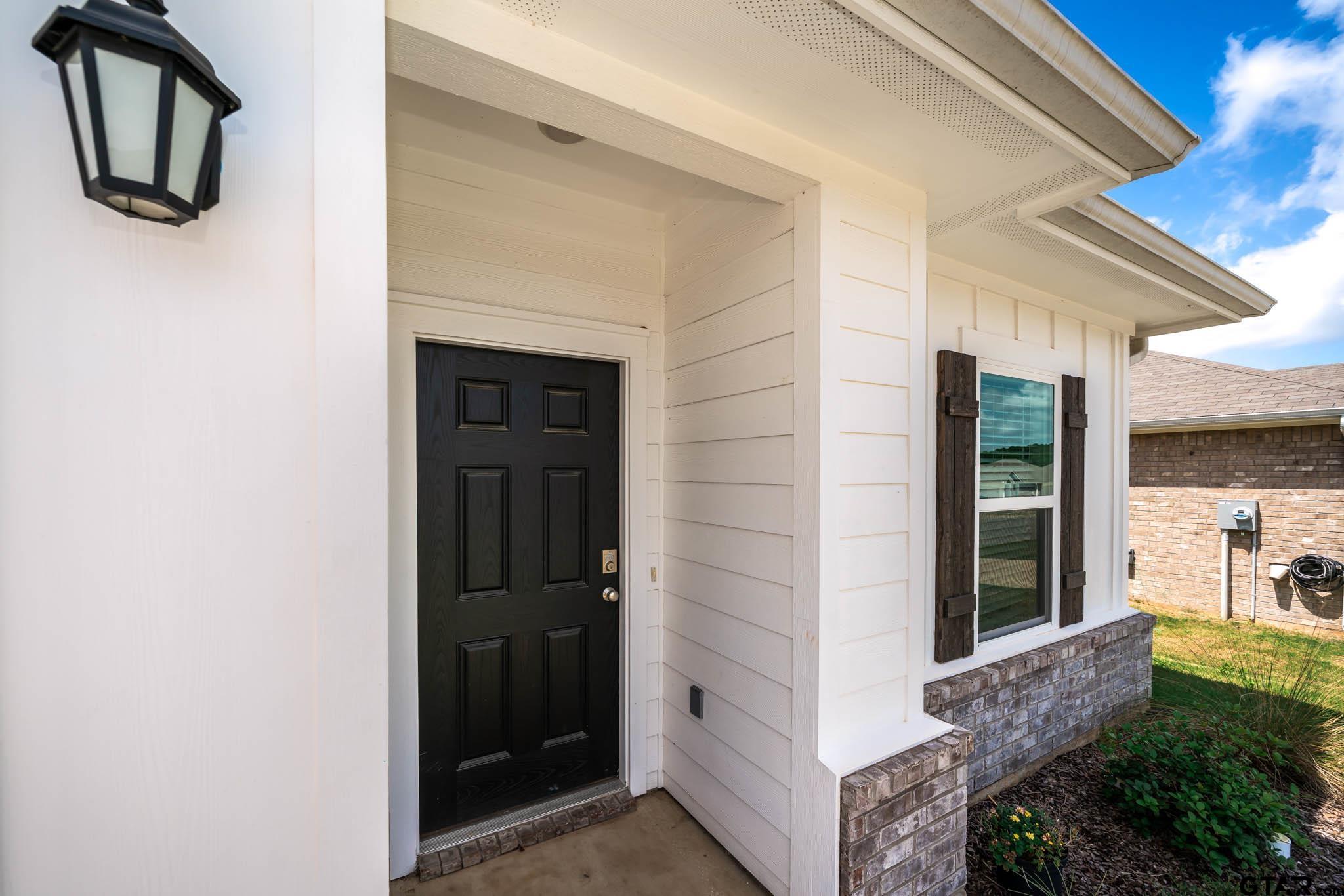 1439 Monterey Dr