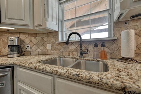 504 Lilly Ln Bullard TX 75757