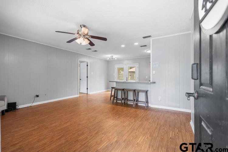 407 York Dr