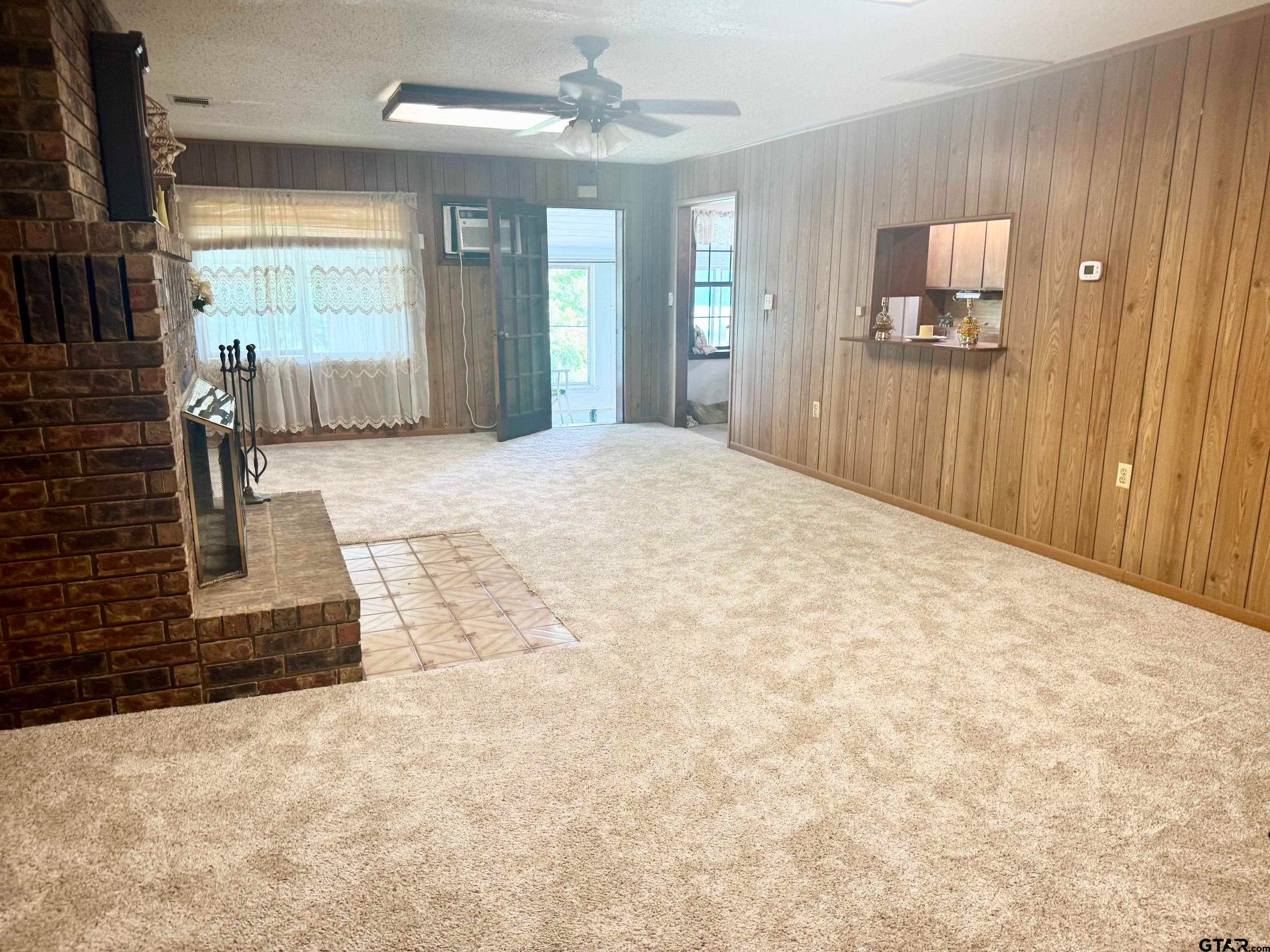 4393 W State Highway 7