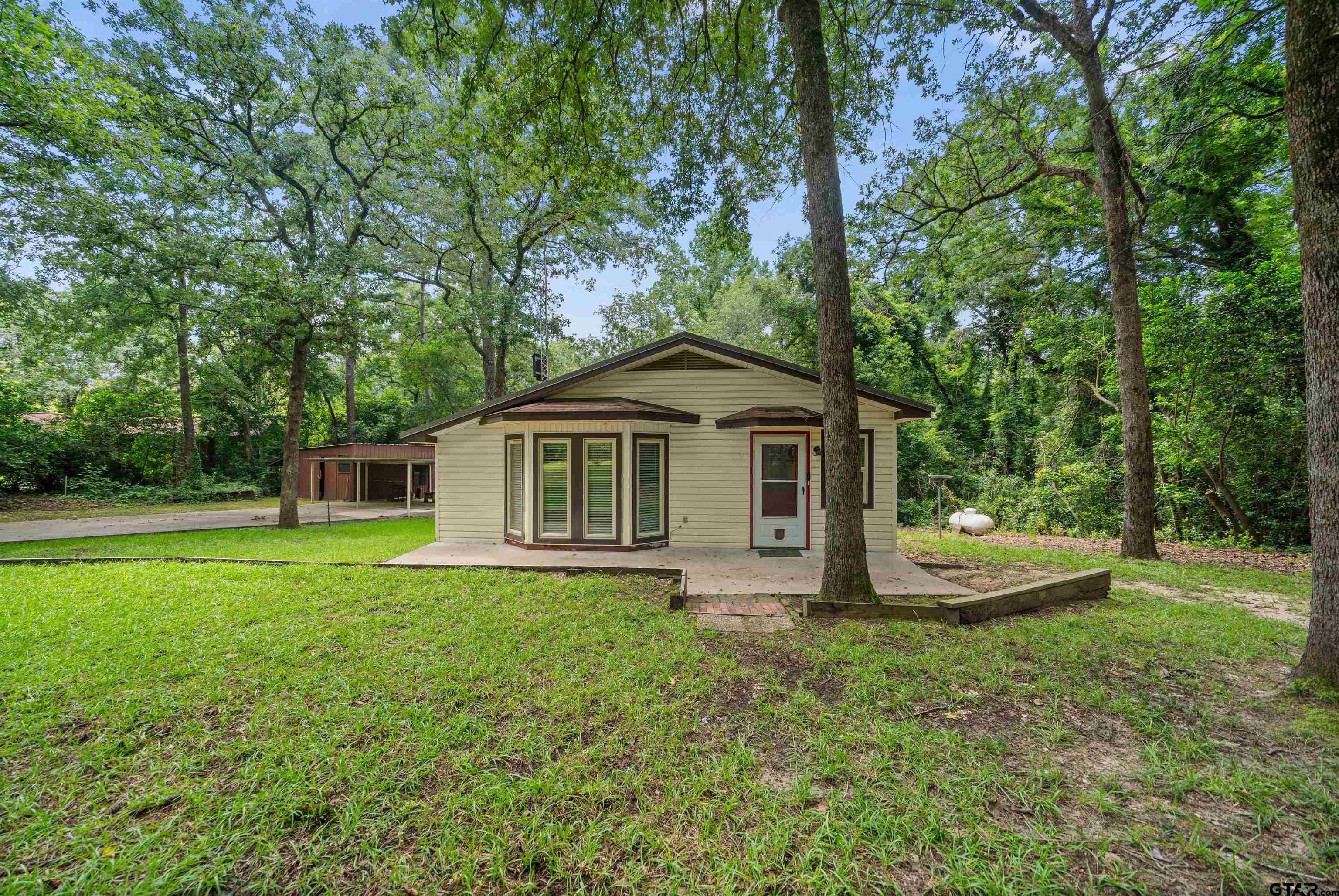 20584 E Grove Club Lake