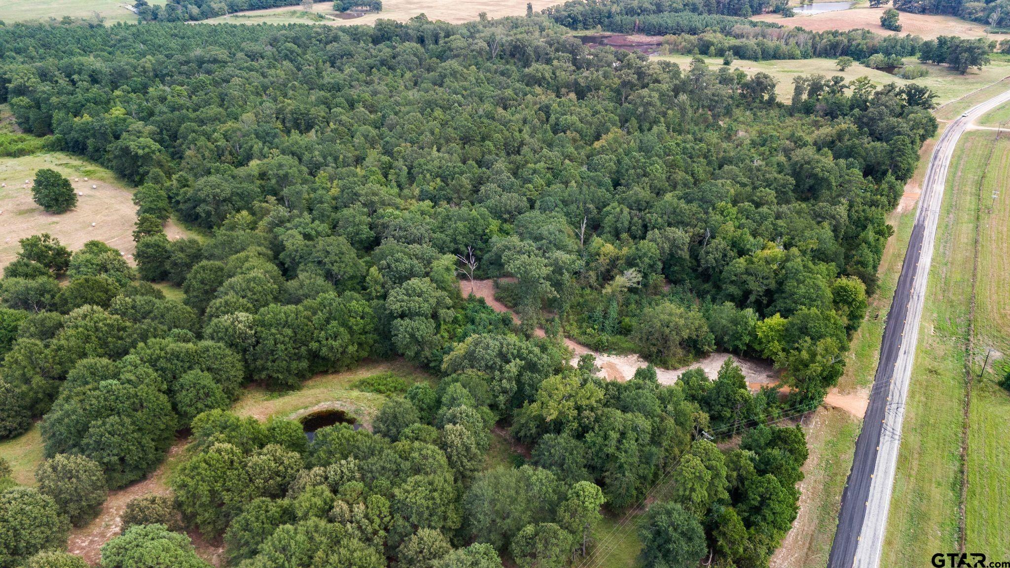 10 Acres FM 852