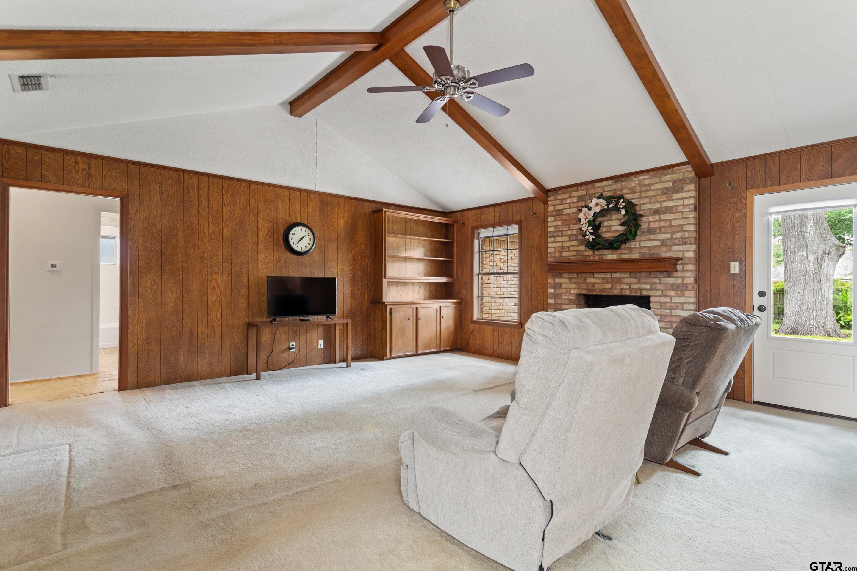 4805 Picadilly Pl.