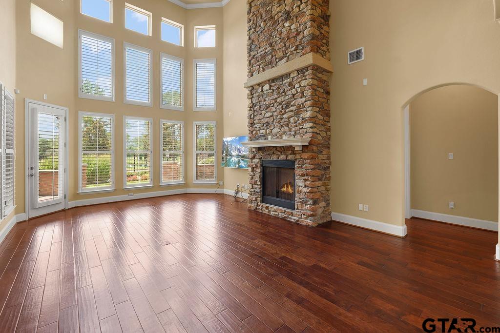 766 Esperanza Pl.