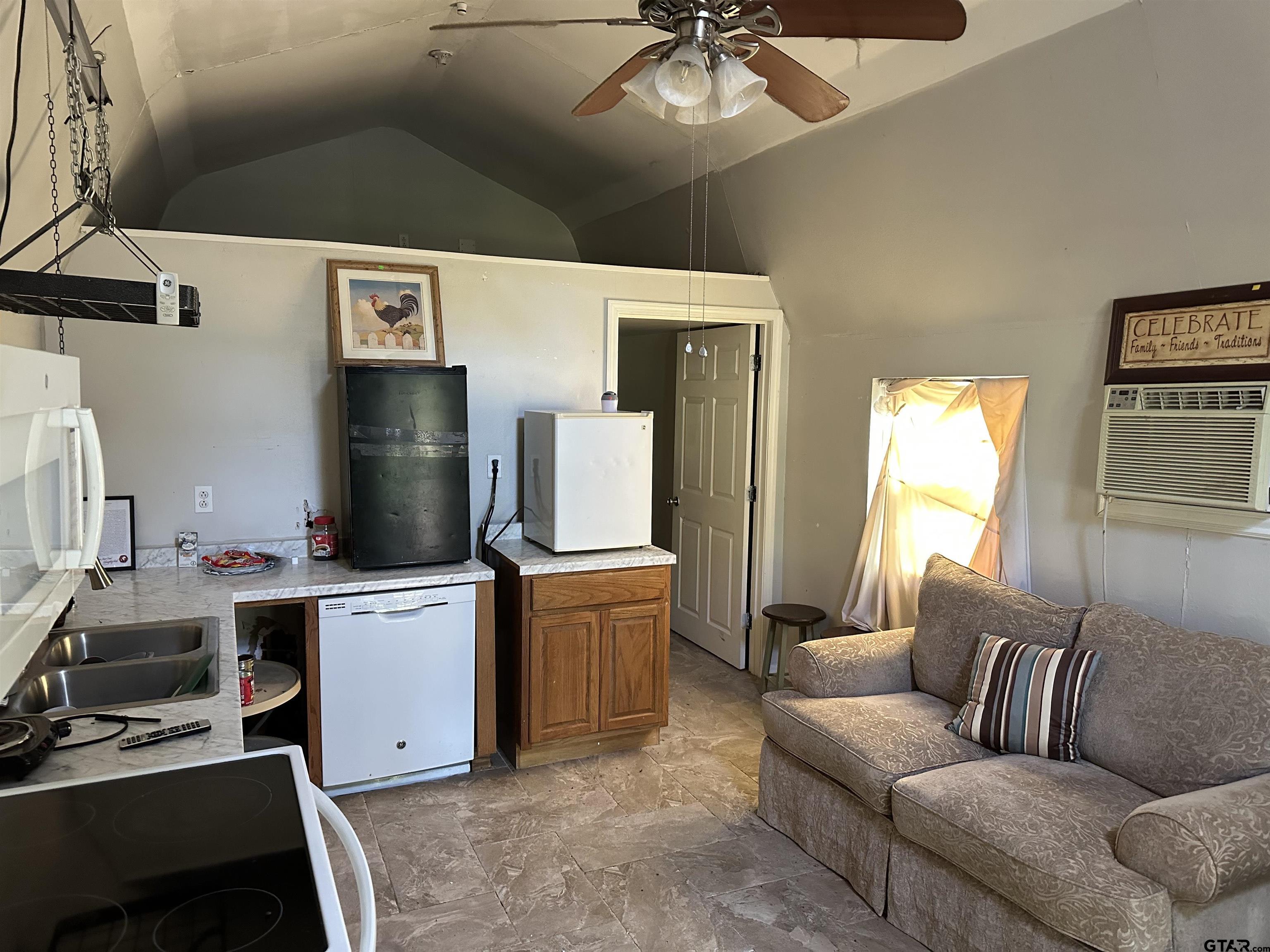 140 Young Cir