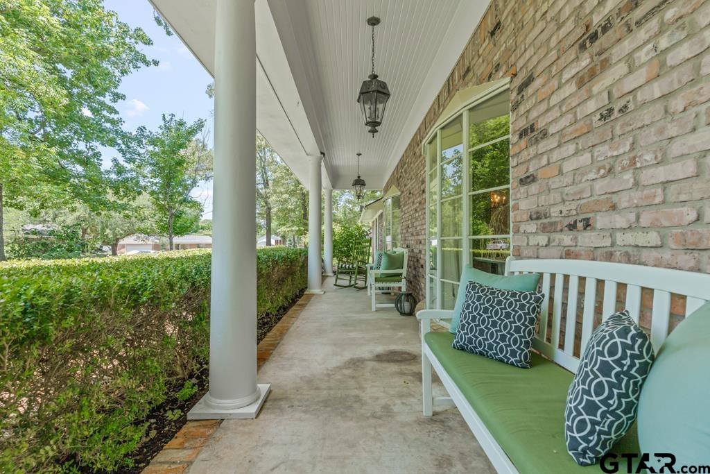 1805 Greenway Street