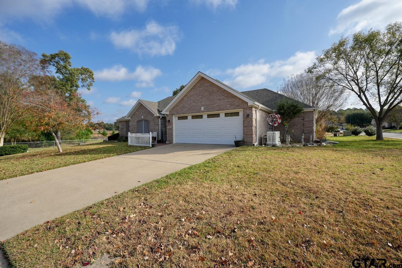 1724 Heritage Drive