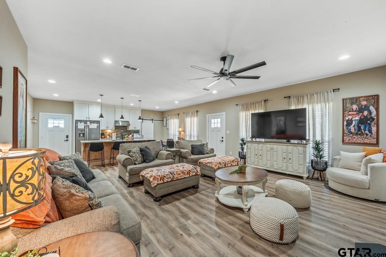 1190 COUNTY ROAD 3900