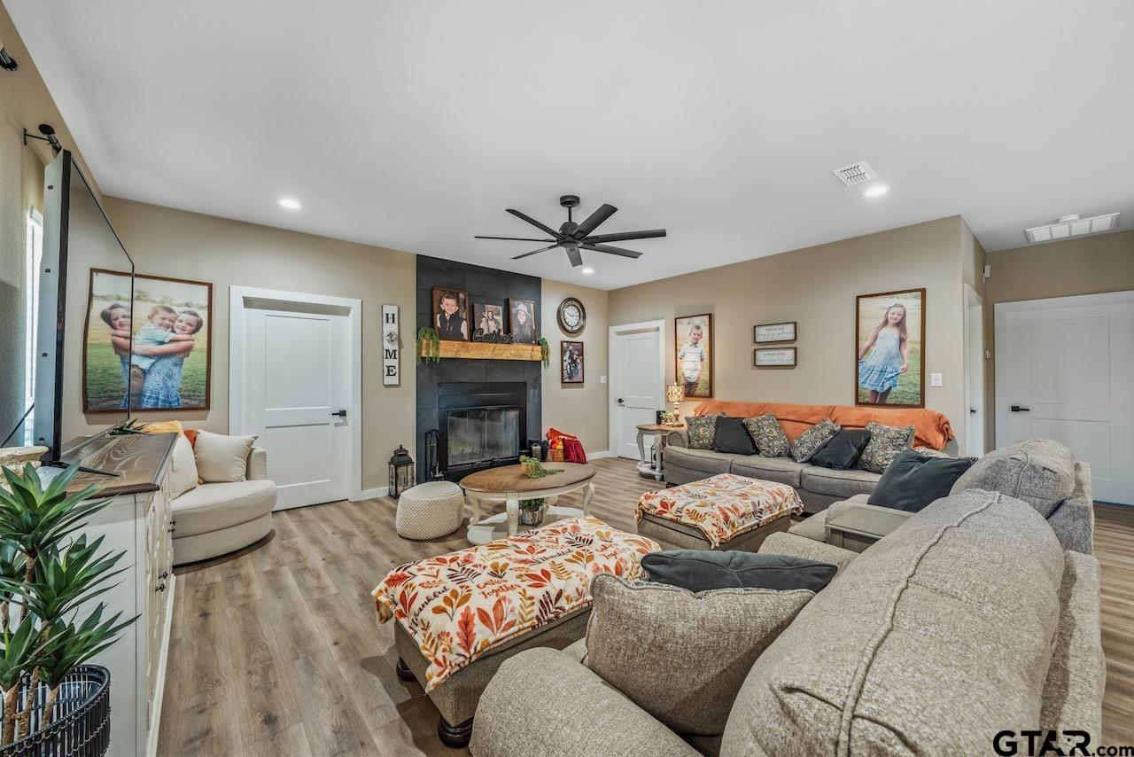 1190 COUNTY ROAD 3900